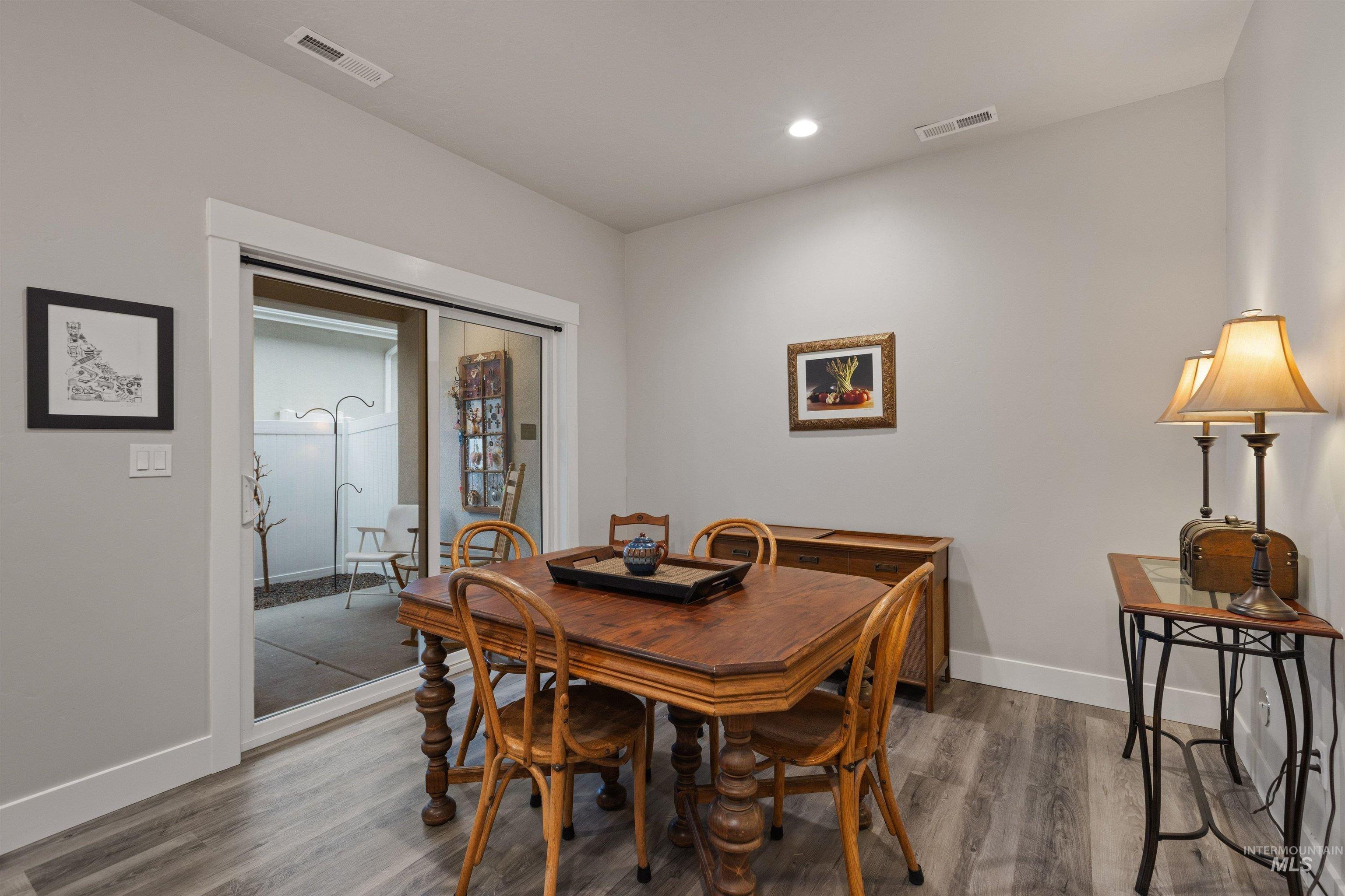 34 N Sagehen Lane, Nampa, Idaho 83651, 2 Bedrooms, 2 Bathrooms, Residential For Sale, Price $330,000,MLS 98974449