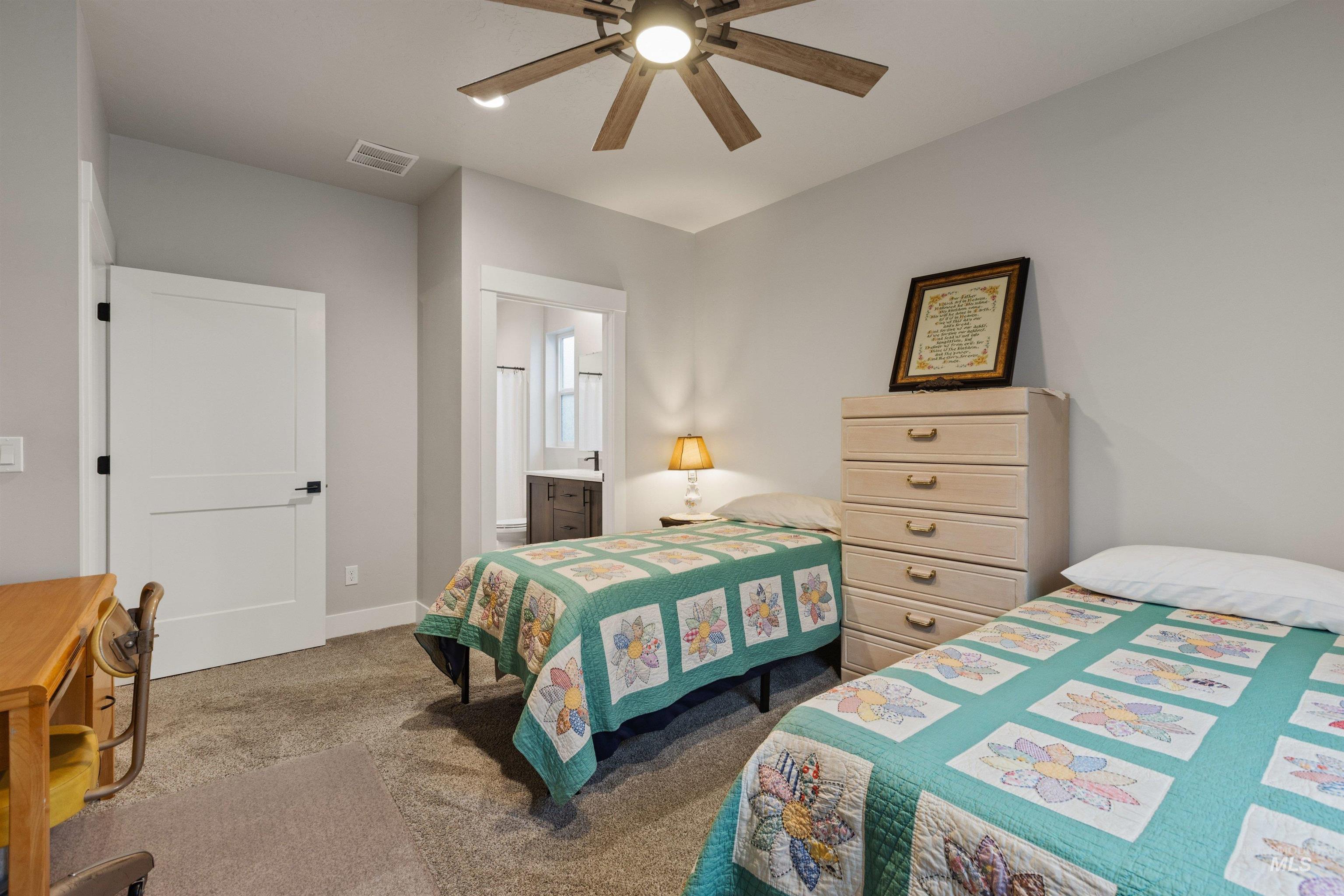 34 N Sagehen Lane, Nampa, Idaho 83651, 2 Bedrooms, 2 Bathrooms, Residential For Sale, Price $330,000,MLS 98974449