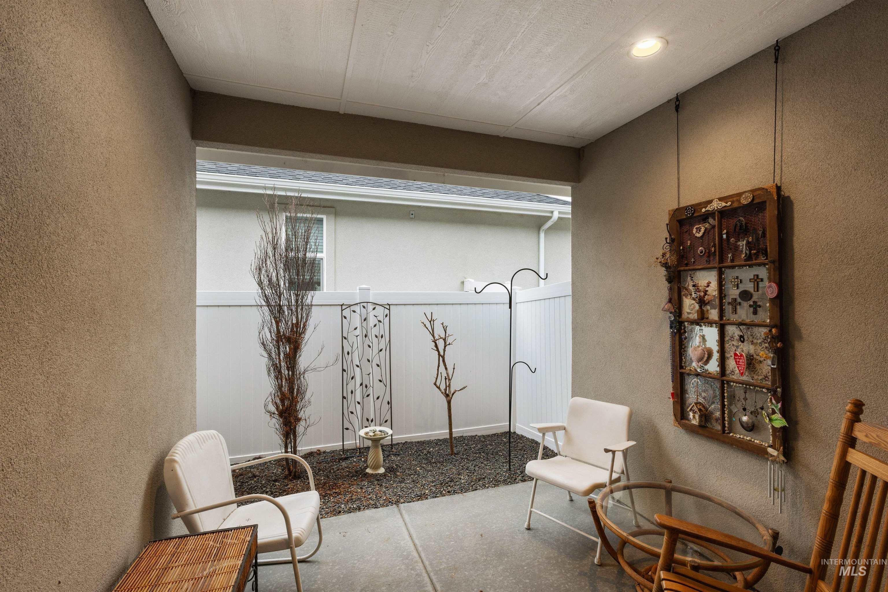 34 N Sagehen Lane, Nampa, Idaho 83651, 2 Bedrooms, 2 Bathrooms, Residential For Sale, Price $330,000,MLS 98974449