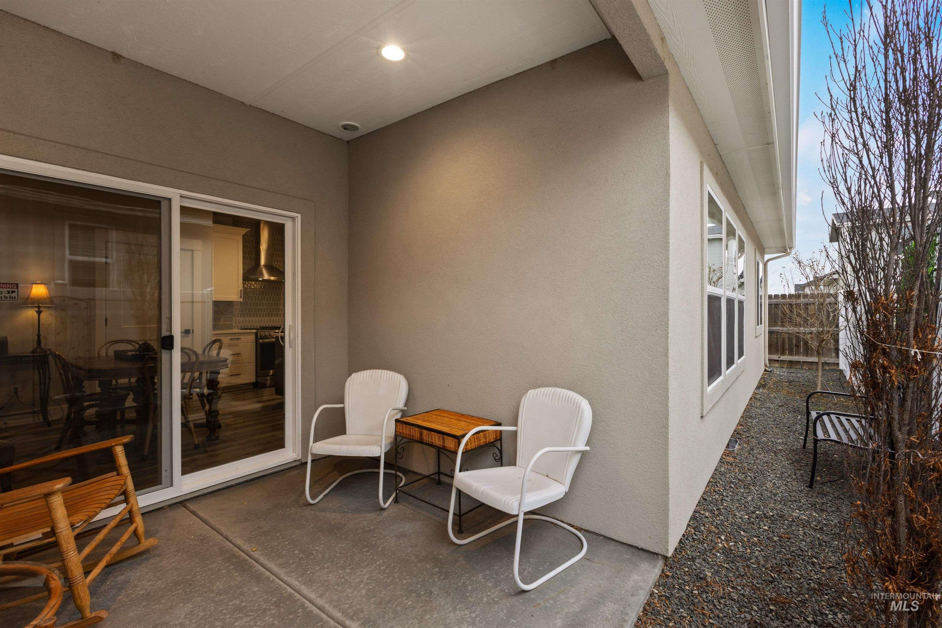 34 N Sagehen Lane, Nampa, Idaho 83651, 2 Bedrooms, 2 Bathrooms, Residential For Sale, Price $330,000,MLS 98974449