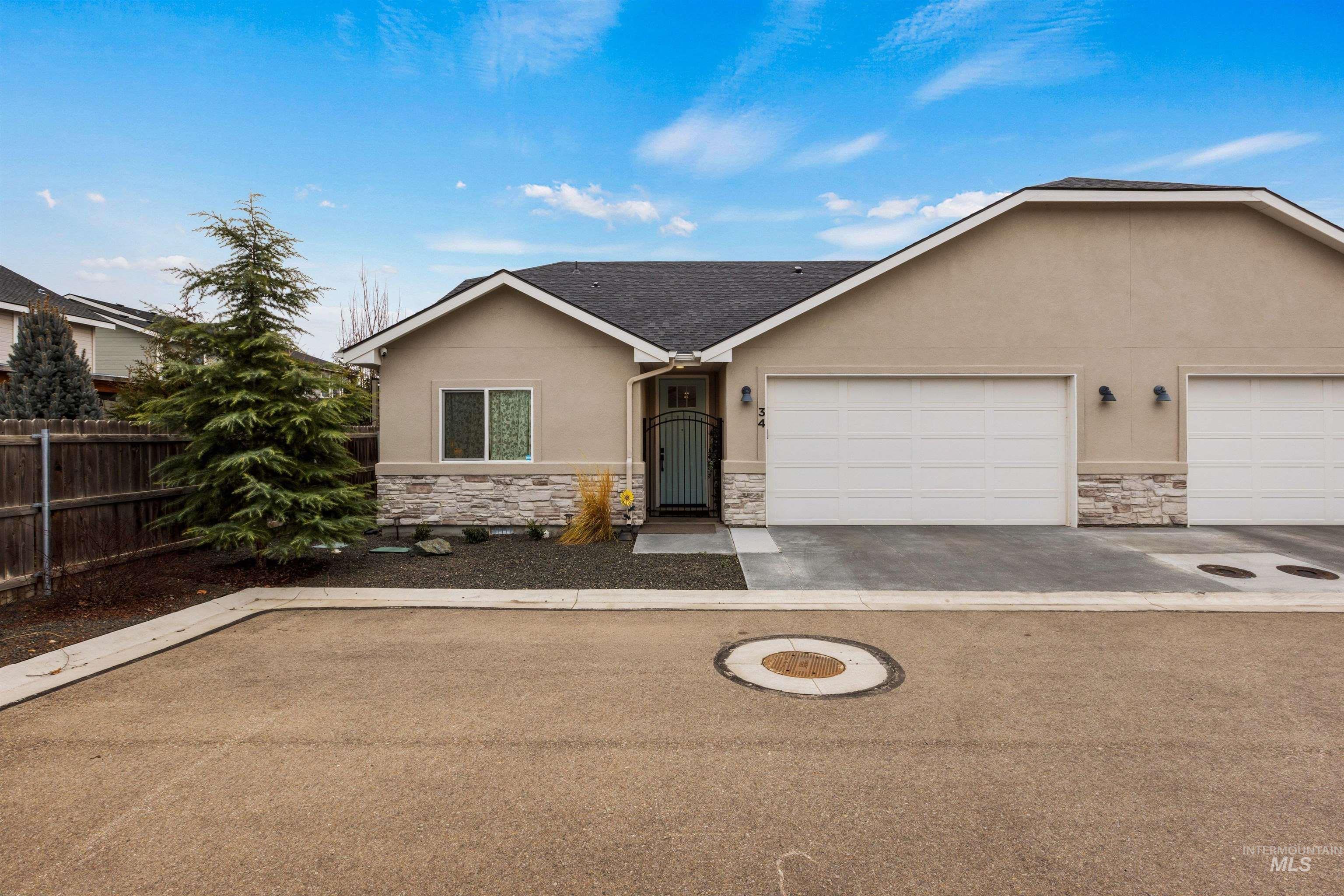 34 N Sagehen Lane, Nampa, Idaho 83651, 2 Bedrooms, 2 Bathrooms, Residential For Sale, Price $330,000,MLS 98974449