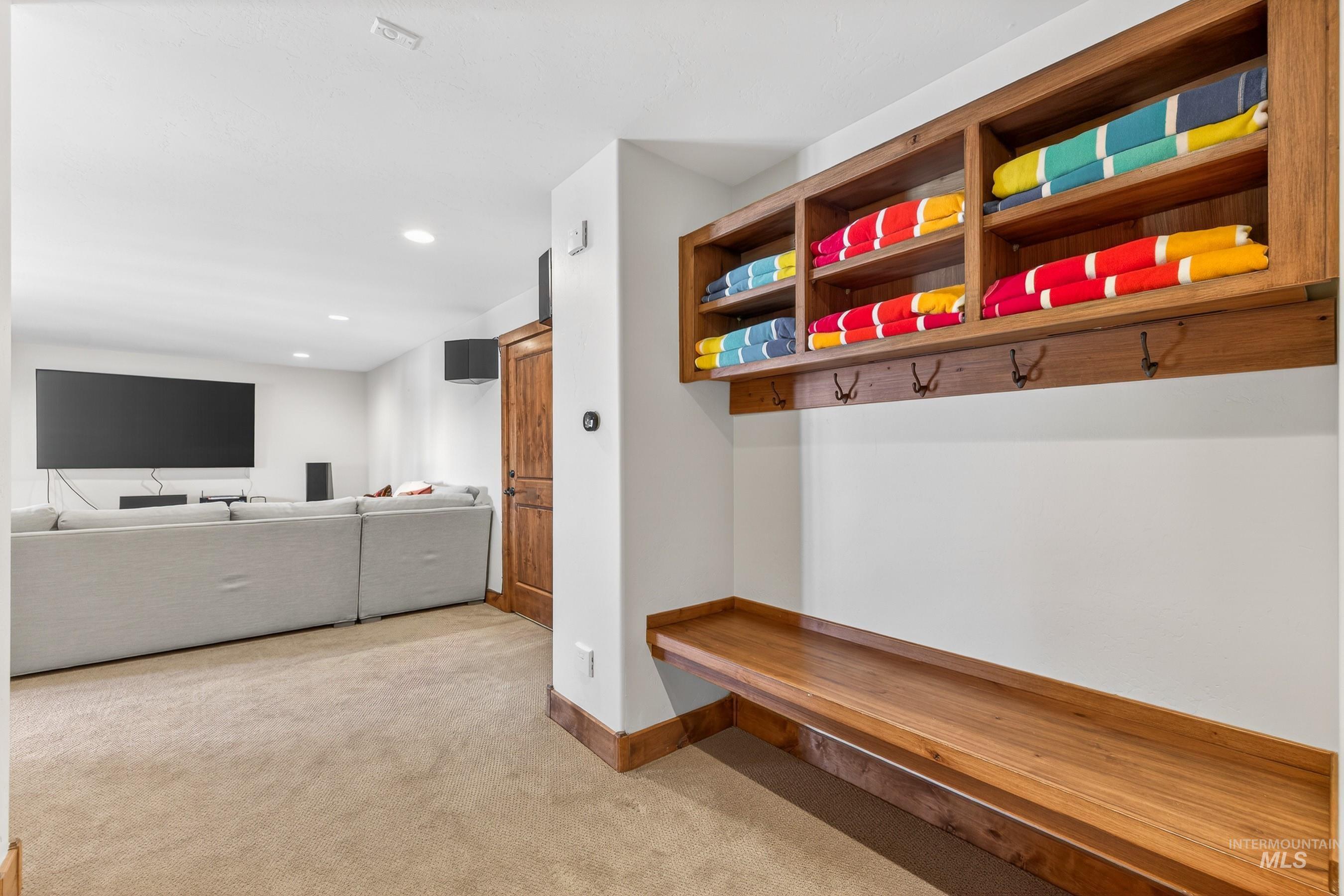 28 Francois Court, Donnelly, Idaho 83615, 4 Bedrooms, 4 Bathrooms, Residential For Sale, Price $1,975,000,MLS 98974452