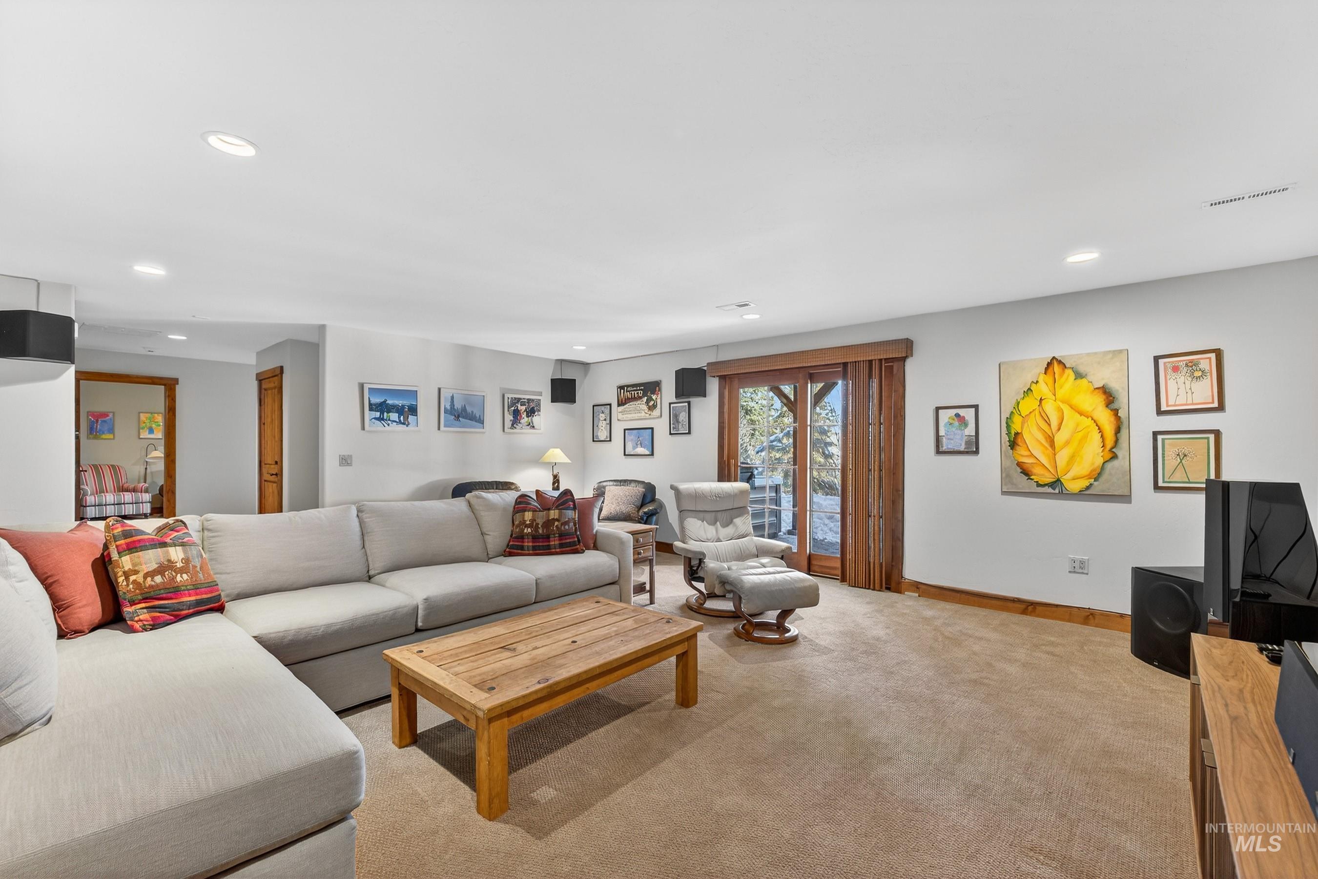 28 Francois Court, Donnelly, Idaho 83615, 4 Bedrooms, 4 Bathrooms, Residential For Sale, Price $1,975,000,MLS 98974452