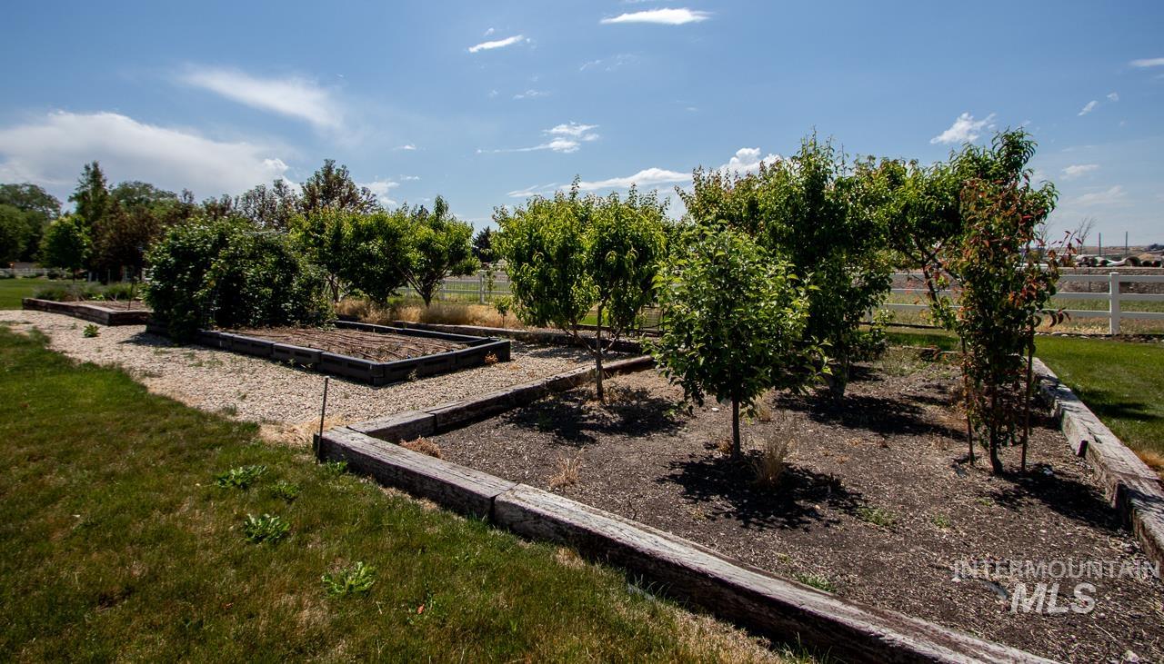 4047 Saint James Loop, Nampa, Idaho 83687, 3 Bedrooms, 3.5 Bathrooms, Residential For Sale, Price $1,514,000,MLS 98974454