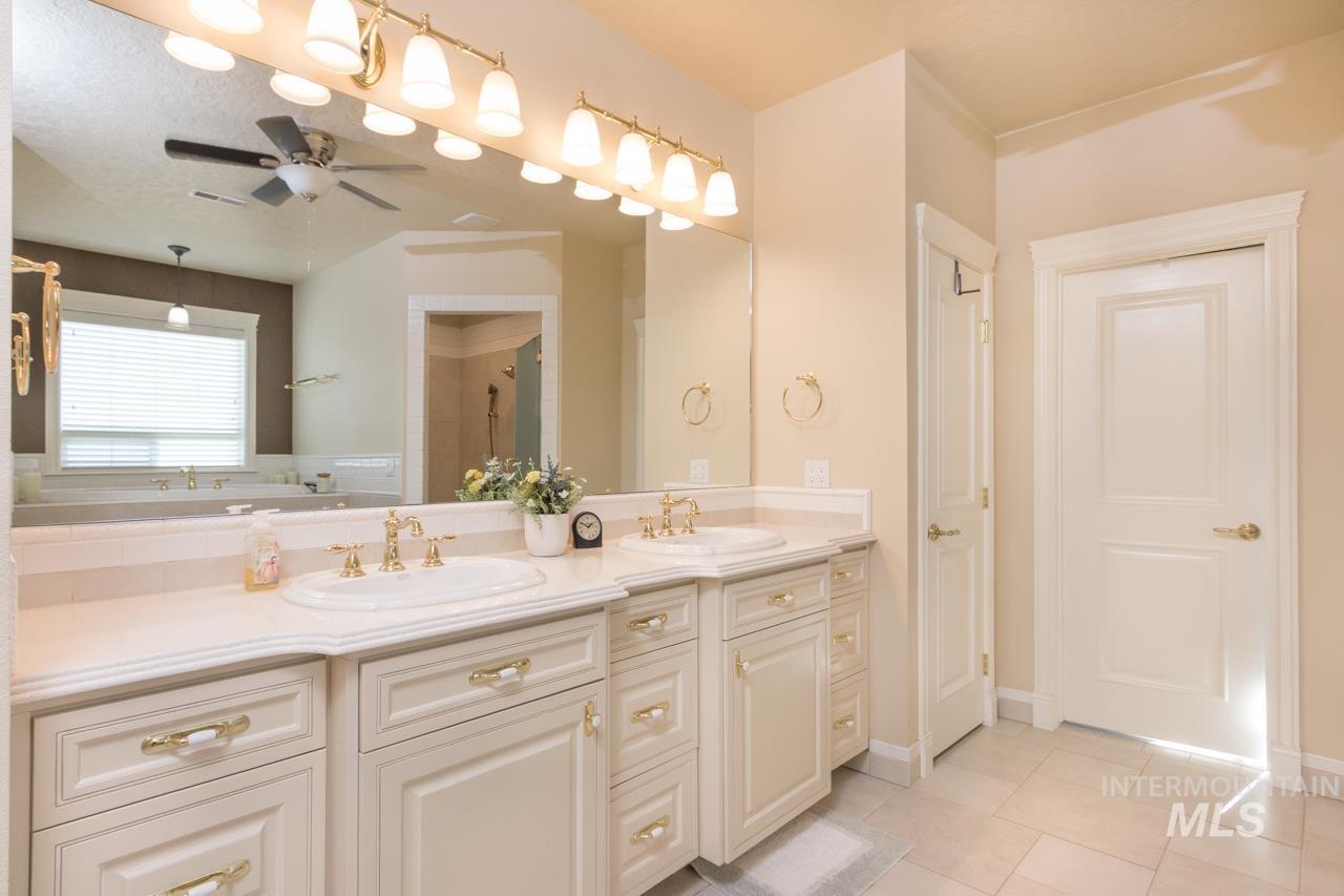 4047 Saint James Loop, Nampa, Idaho 83687, 3 Bedrooms, 3.5 Bathrooms, Residential For Sale, Price $1,514,000,MLS 98974454