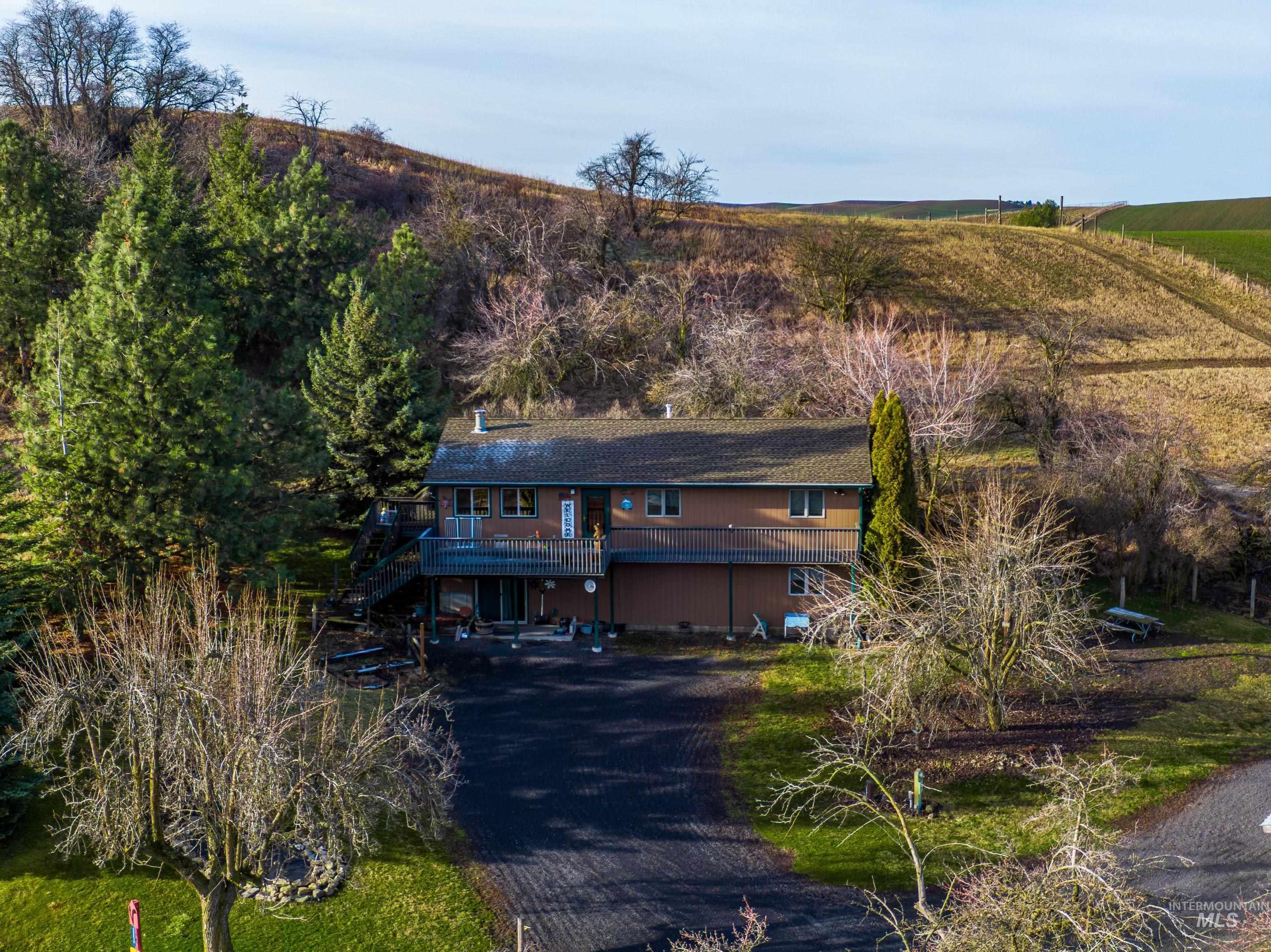 2256 W A Street, Moscow, Idaho 83843, 5 Bedrooms, 3 Bathrooms, Residential For Sale, Price $649,000,MLS 98974455