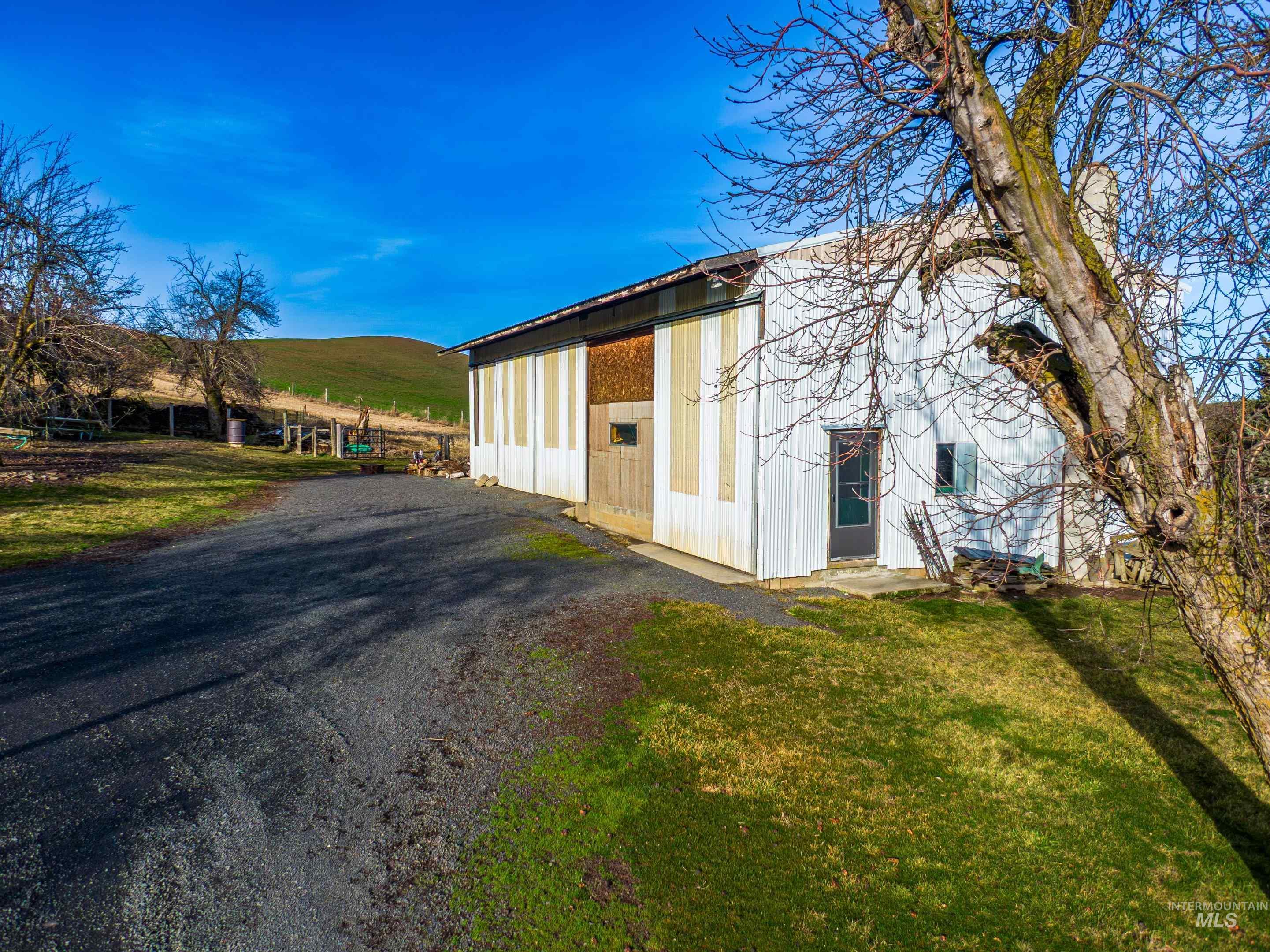 2256 W A Street, Moscow, Idaho 83843, 5 Bedrooms, 3 Bathrooms, Residential For Sale, Price $649,000,MLS 98974455