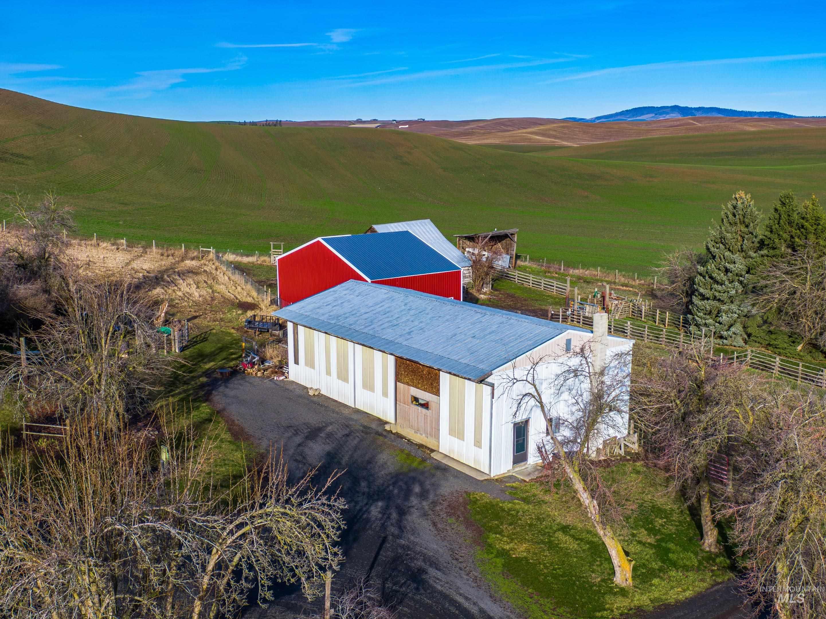 2256 W A Street, Moscow, Idaho 83843, 5 Bedrooms, 3 Bathrooms, Residential For Sale, Price $649,000,MLS 98974455