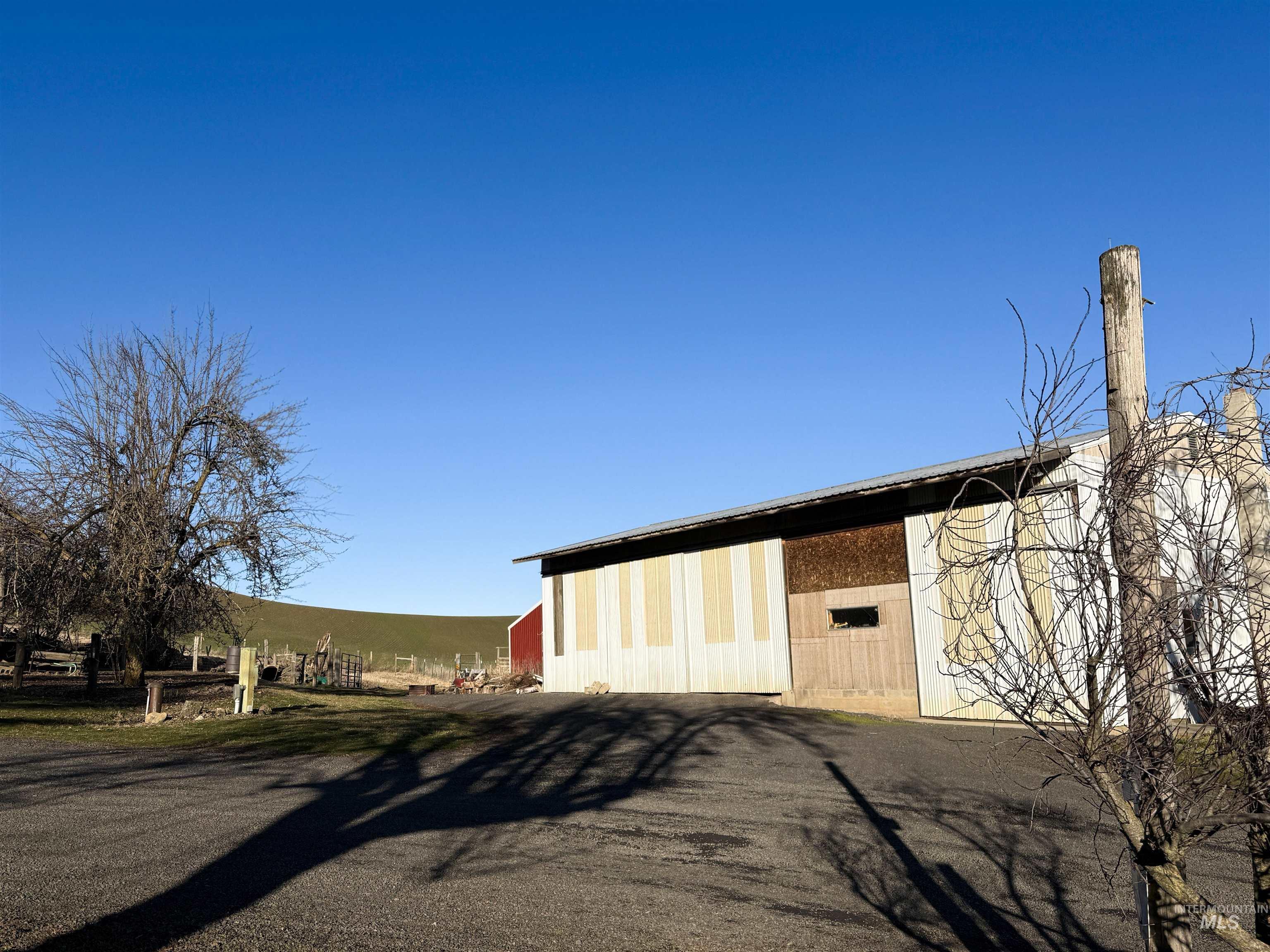 2256 W A Street, Moscow, Idaho 83843, 5 Bedrooms, 3 Bathrooms, Residential For Sale, Price $649,000,MLS 98974455