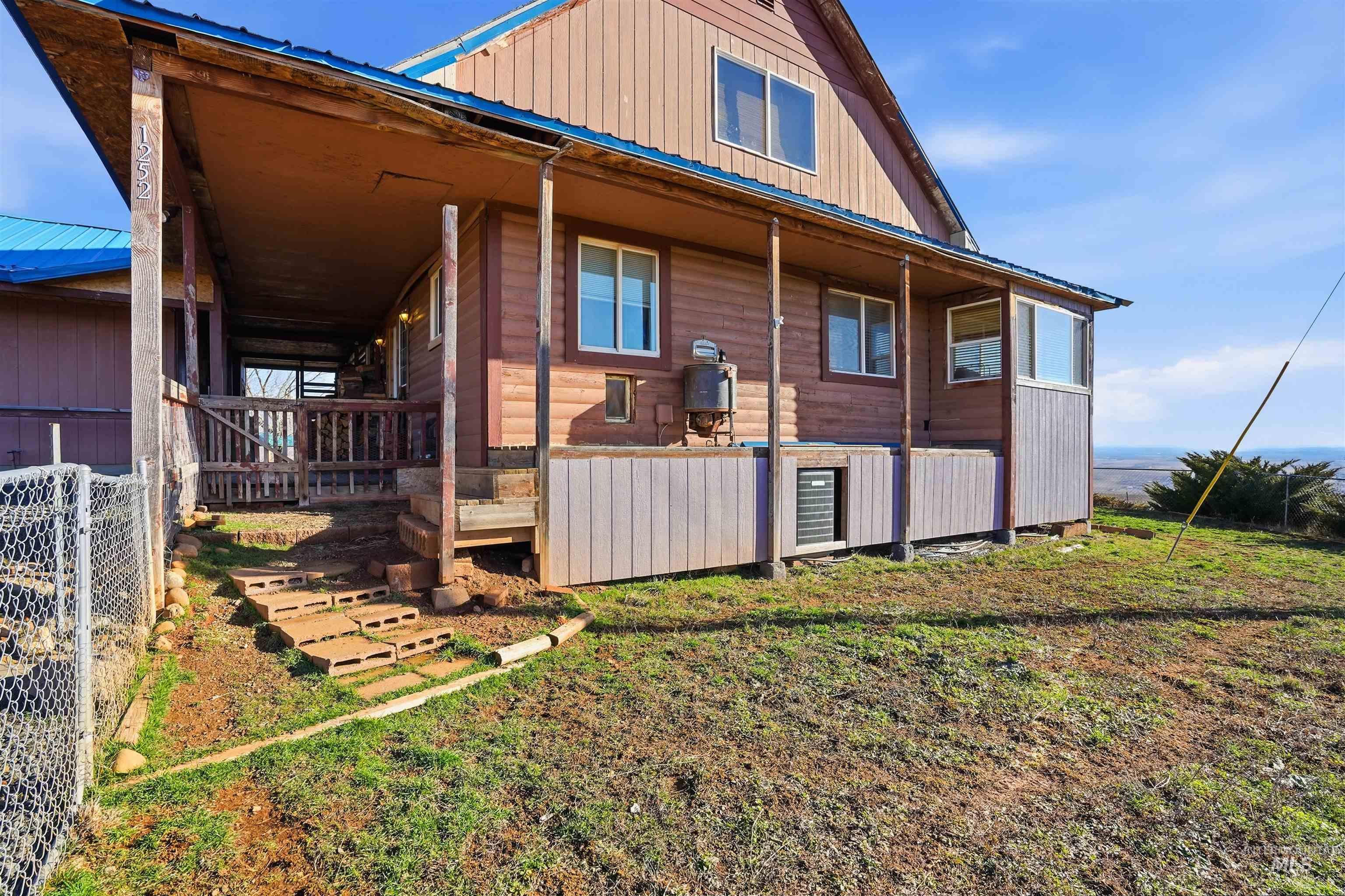 1252 Mesa, Mesa, Idaho 83643, 2 Bedrooms, 2 Bathrooms, Residential For Sale, Price $459,000,MLS 98974456