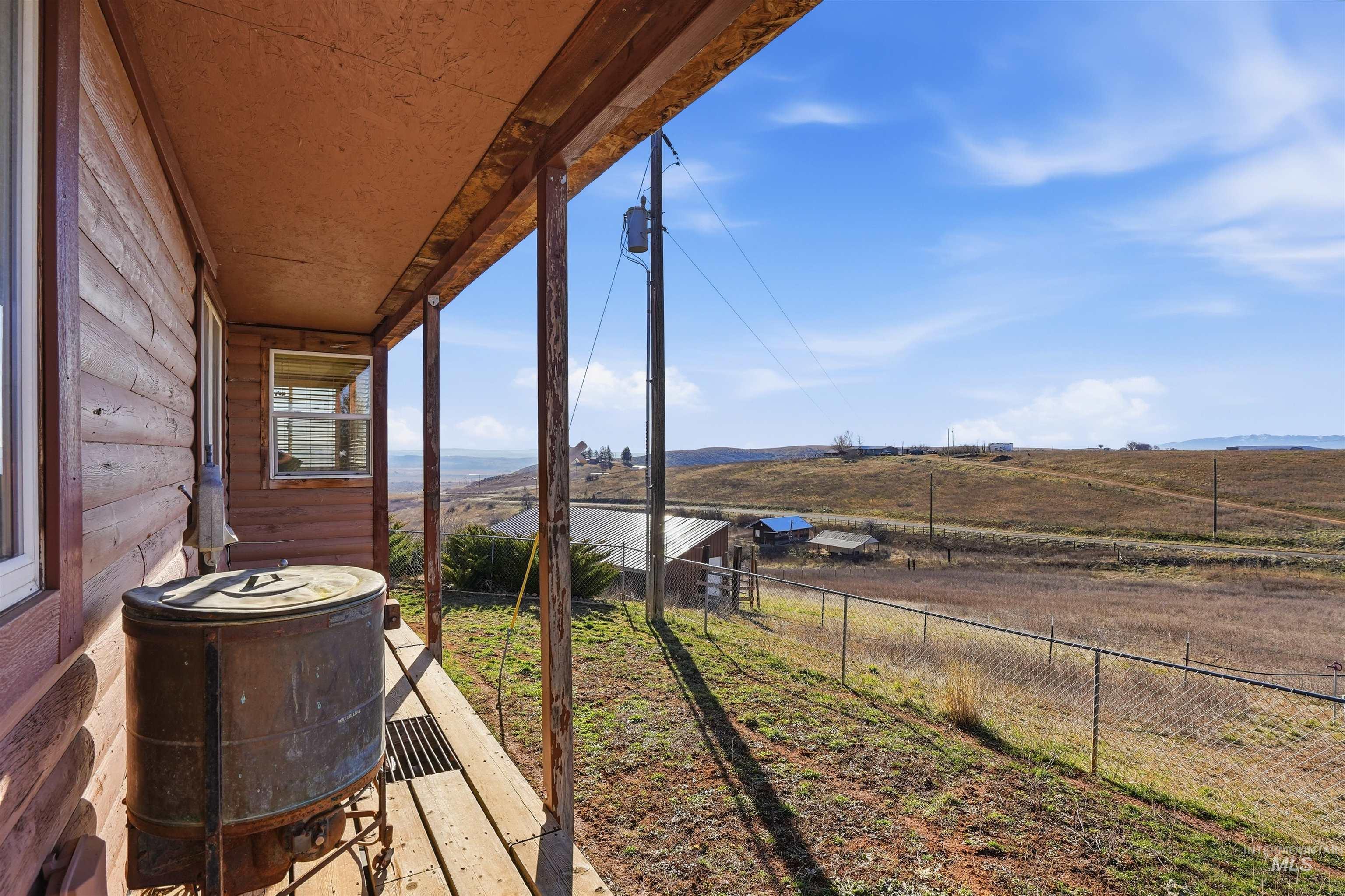 1252 Mesa, Mesa, Idaho 83643, 2 Bedrooms, 2 Bathrooms, Residential For Sale, Price $459,000,MLS 98974456