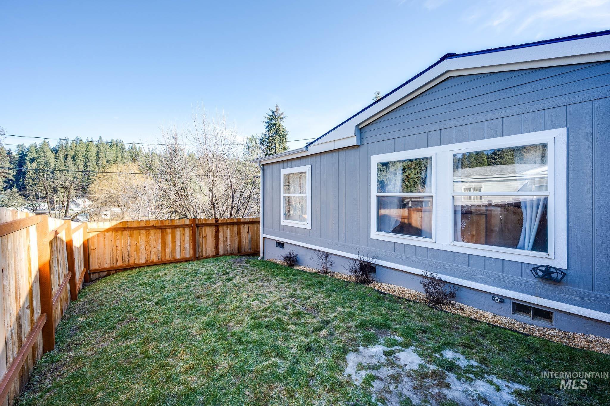 813 Bentz St, Troy, Idaho 83871, 3 Bedrooms, 2 Bathrooms, Residential For Sale, Price $320,000,MLS 98974457