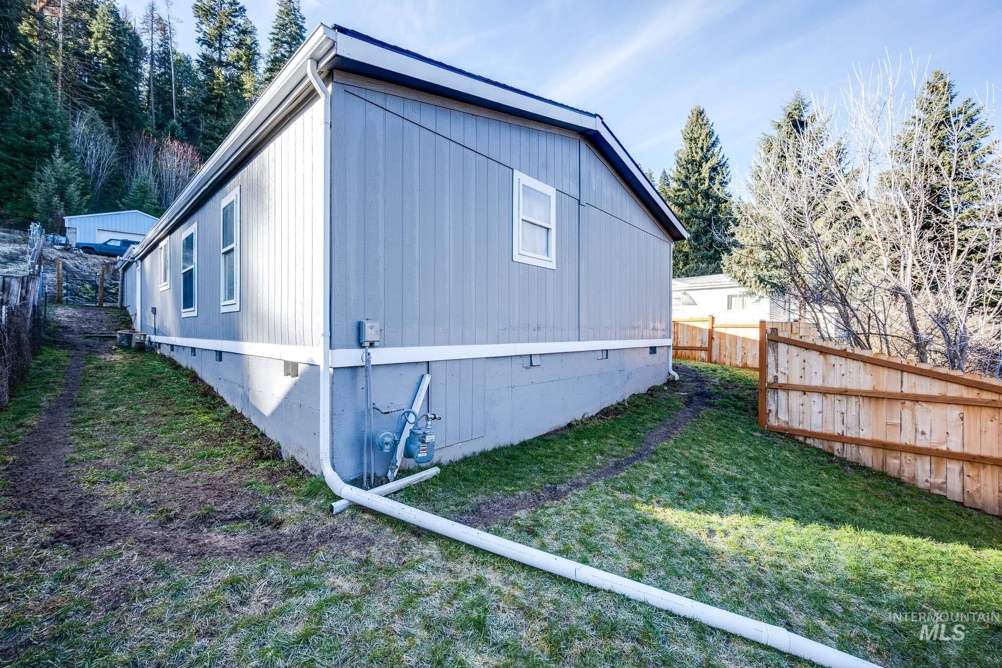 813 Bentz St, Troy, Idaho 83871, 3 Bedrooms, 2 Bathrooms, Residential For Sale, Price $320,000,MLS 98974457