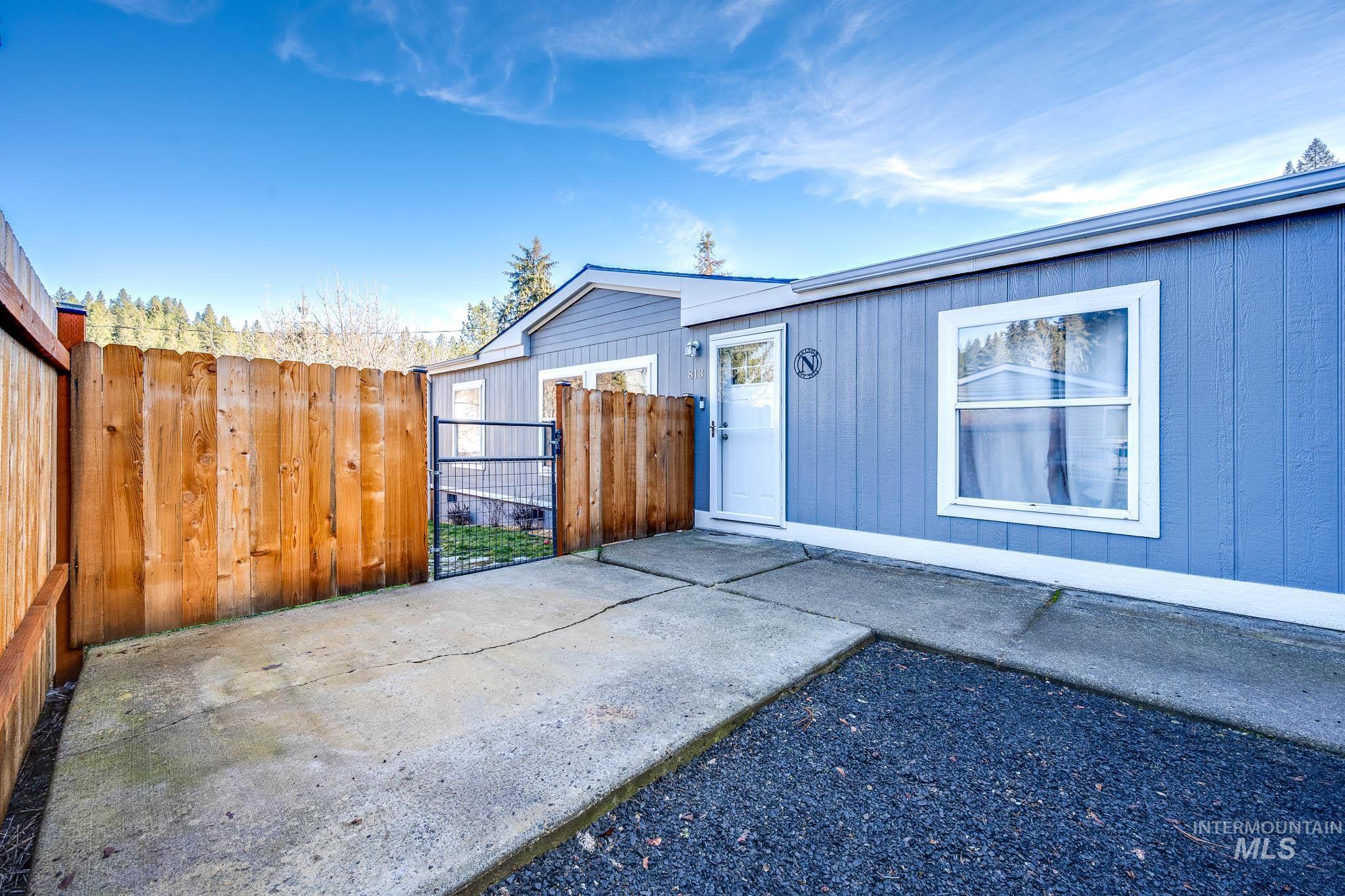 813 Bentz St, Troy, Idaho 83871, 3 Bedrooms, 2 Bathrooms, Residential For Sale, Price $320,000,MLS 98974457