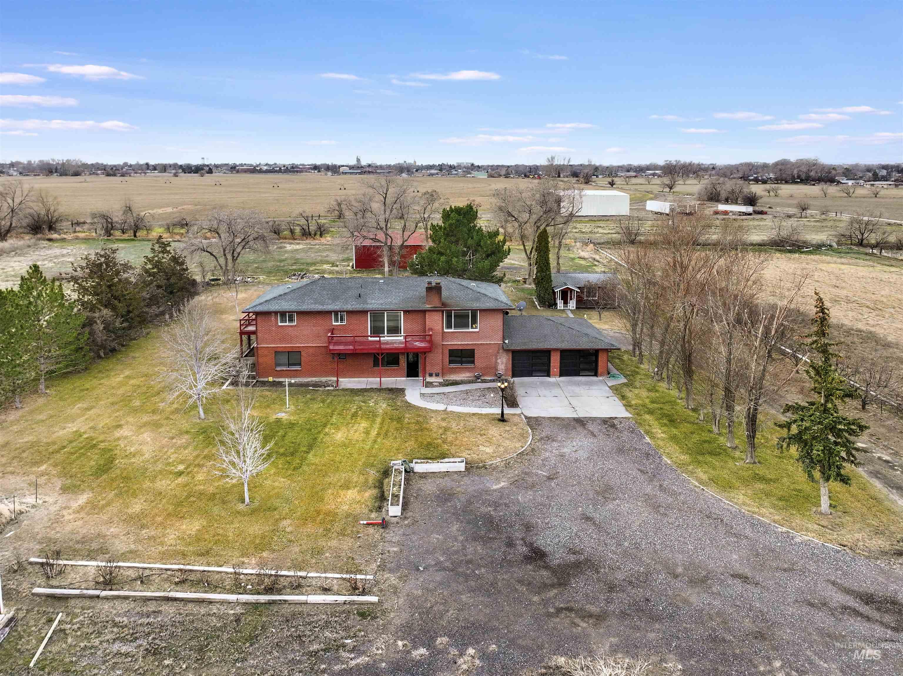 1443 E 4300 N, Buhl, Idaho 83316, 5 Bedrooms, 2 Bathrooms, Residential For Sale, Price $765,000,MLS 98974460