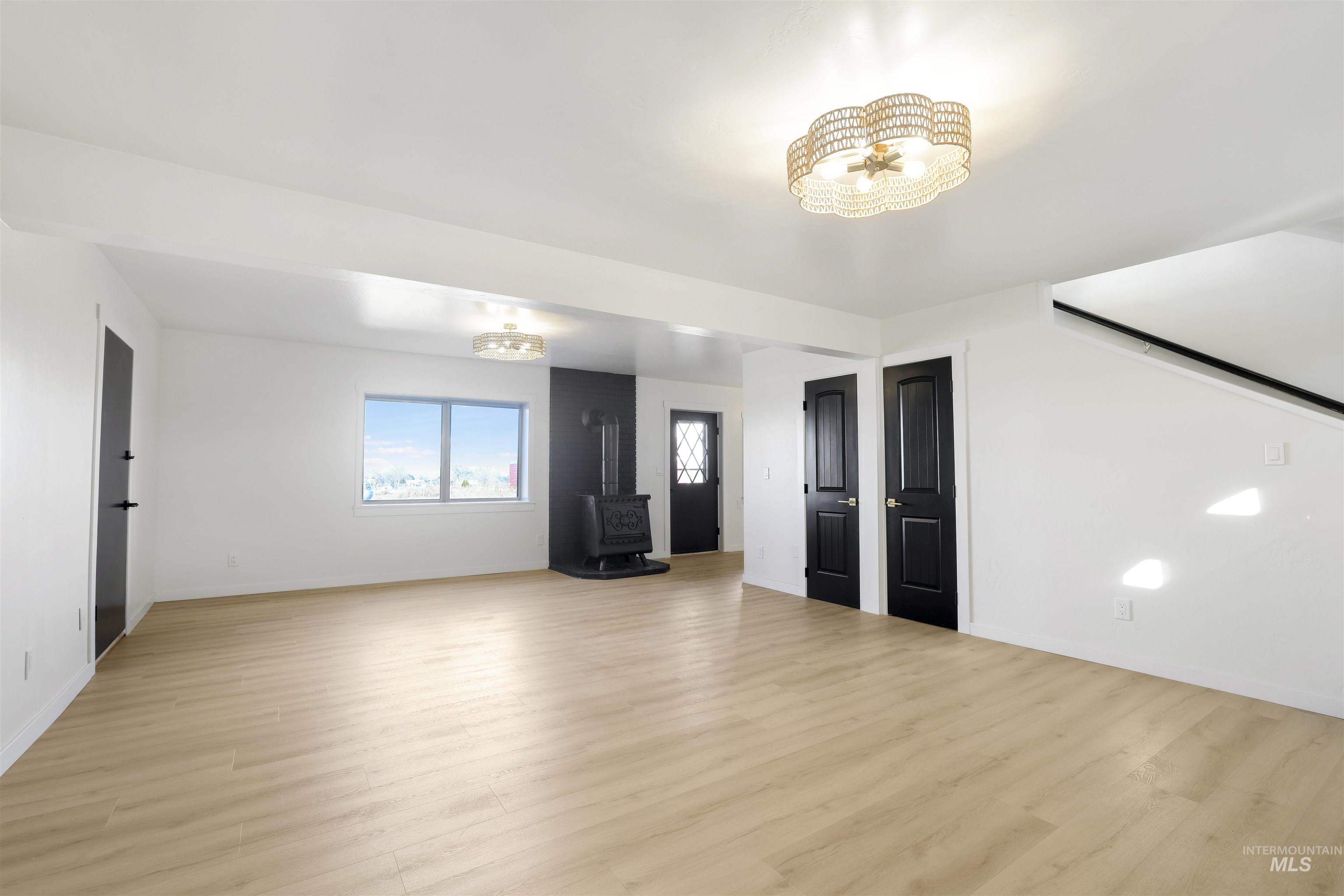 1443 E 4300 N, Buhl, Idaho 83316, 5 Bedrooms, 2 Bathrooms, Residential For Sale, Price $765,000,MLS 98974460