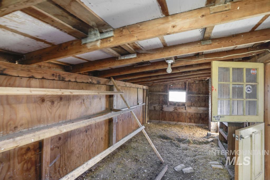 1443 E 4300 N, Buhl, Idaho 83316, 5 Bedrooms, 2 Bathrooms, Residential For Sale, Price $765,000,MLS 98974460