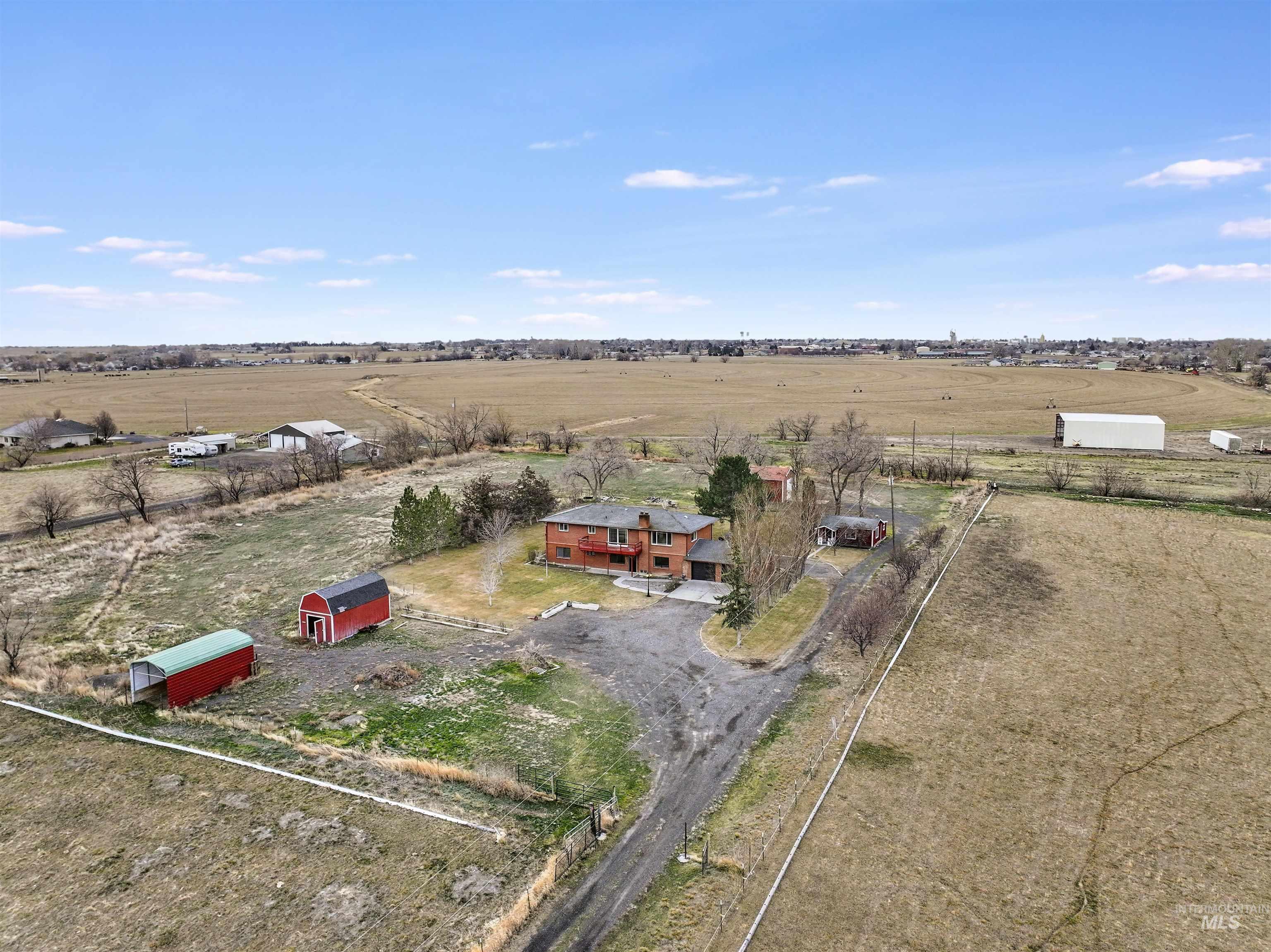 1443 E 4300 N, Buhl, Idaho 83316, 5 Bedrooms, 2 Bathrooms, Residential For Sale, Price $765,000,MLS 98974460