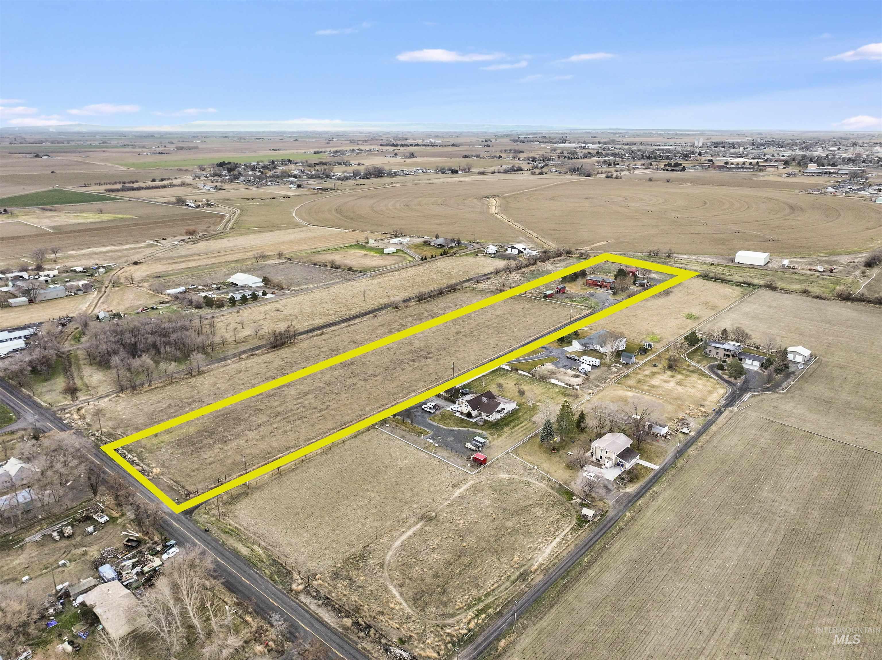 1443 E 4300 N, Buhl, Idaho 83316, 5 Bedrooms, 2 Bathrooms, Residential For Sale, Price $698,000, 98974460