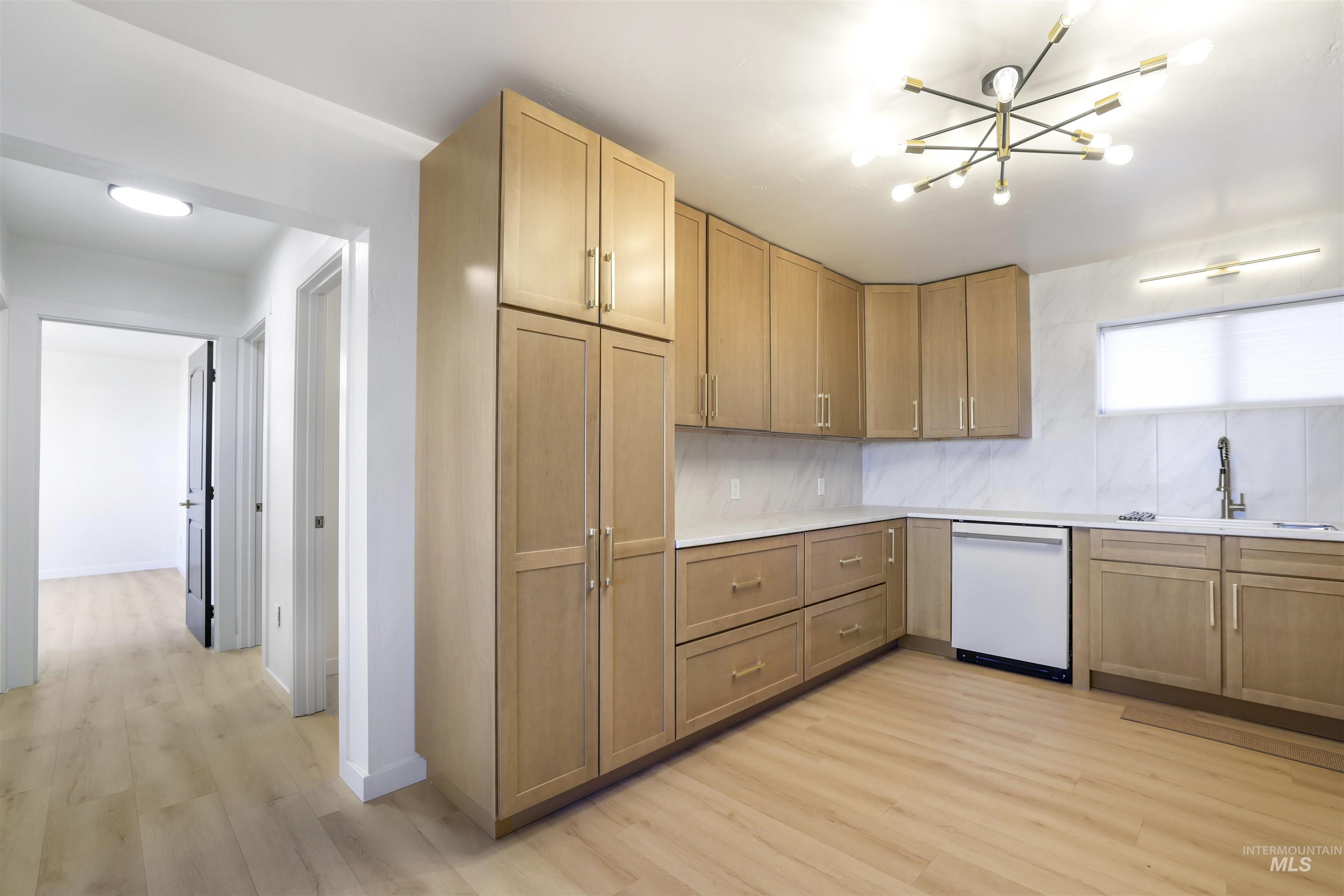 1443 E 4300 N, Buhl, Idaho 83316, 5 Bedrooms, 2 Bathrooms, Residential For Sale, Price $765,000,MLS 98974460