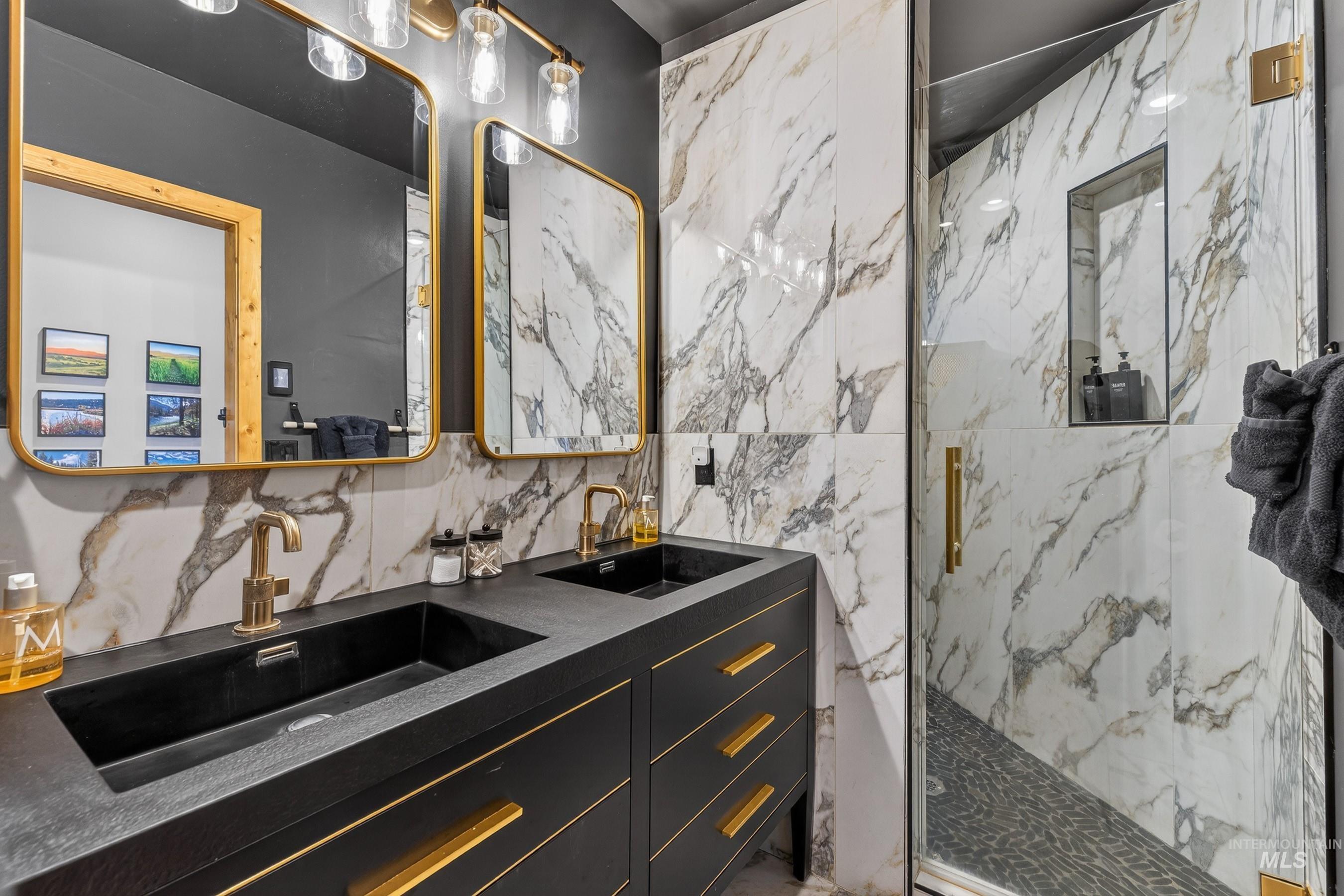 14199 Pioneer Road, McCall, Idaho 83638, 3 Bedrooms, 3 Bathrooms, Residential For Sale, Price $2,250,000,MLS 98974466