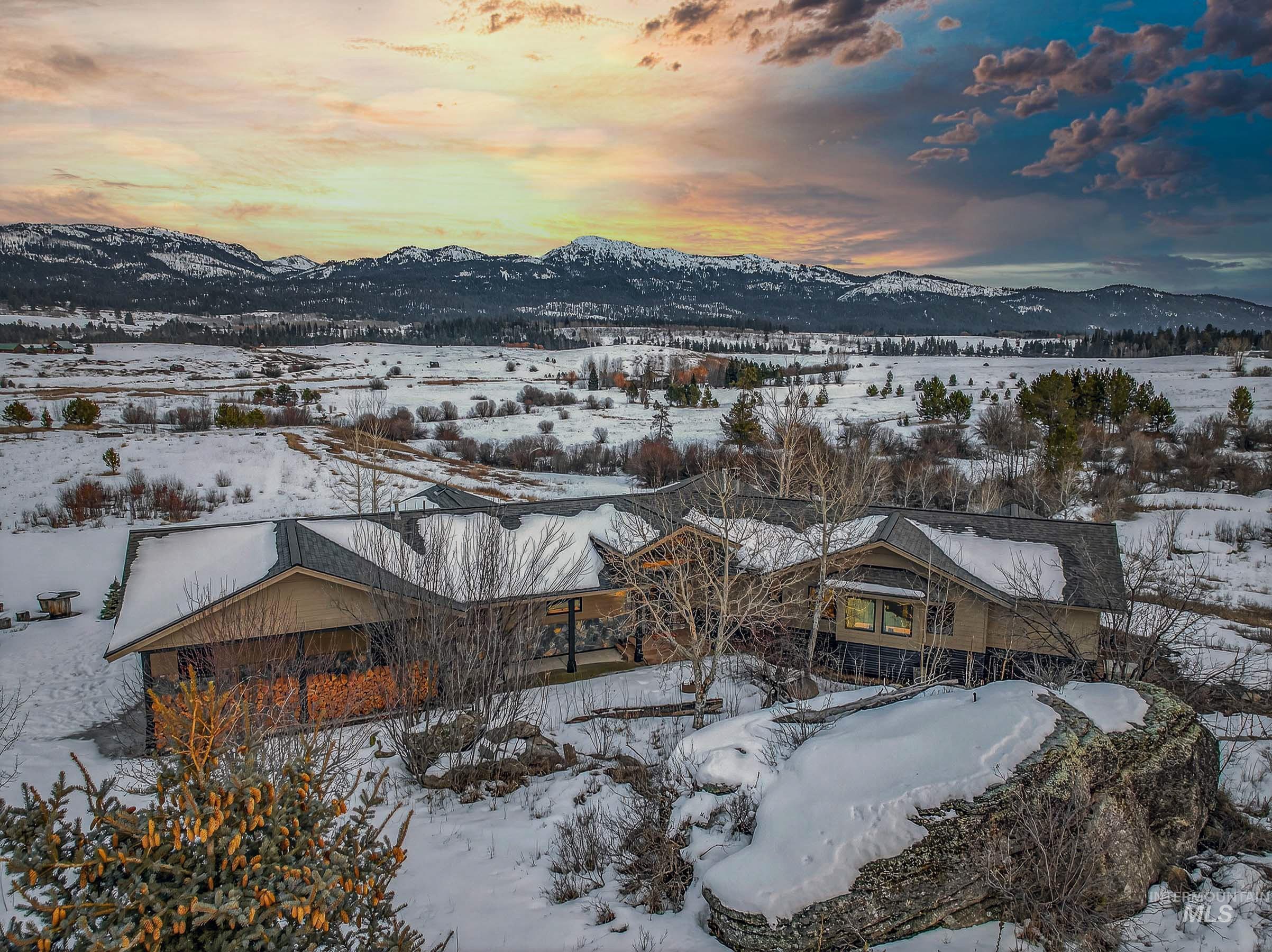 14199 Pioneer Road, McCall, Idaho 83638, 3 Bedrooms, 3 Bathrooms, Residential For Sale, Price $2,250,000,MLS 98974466