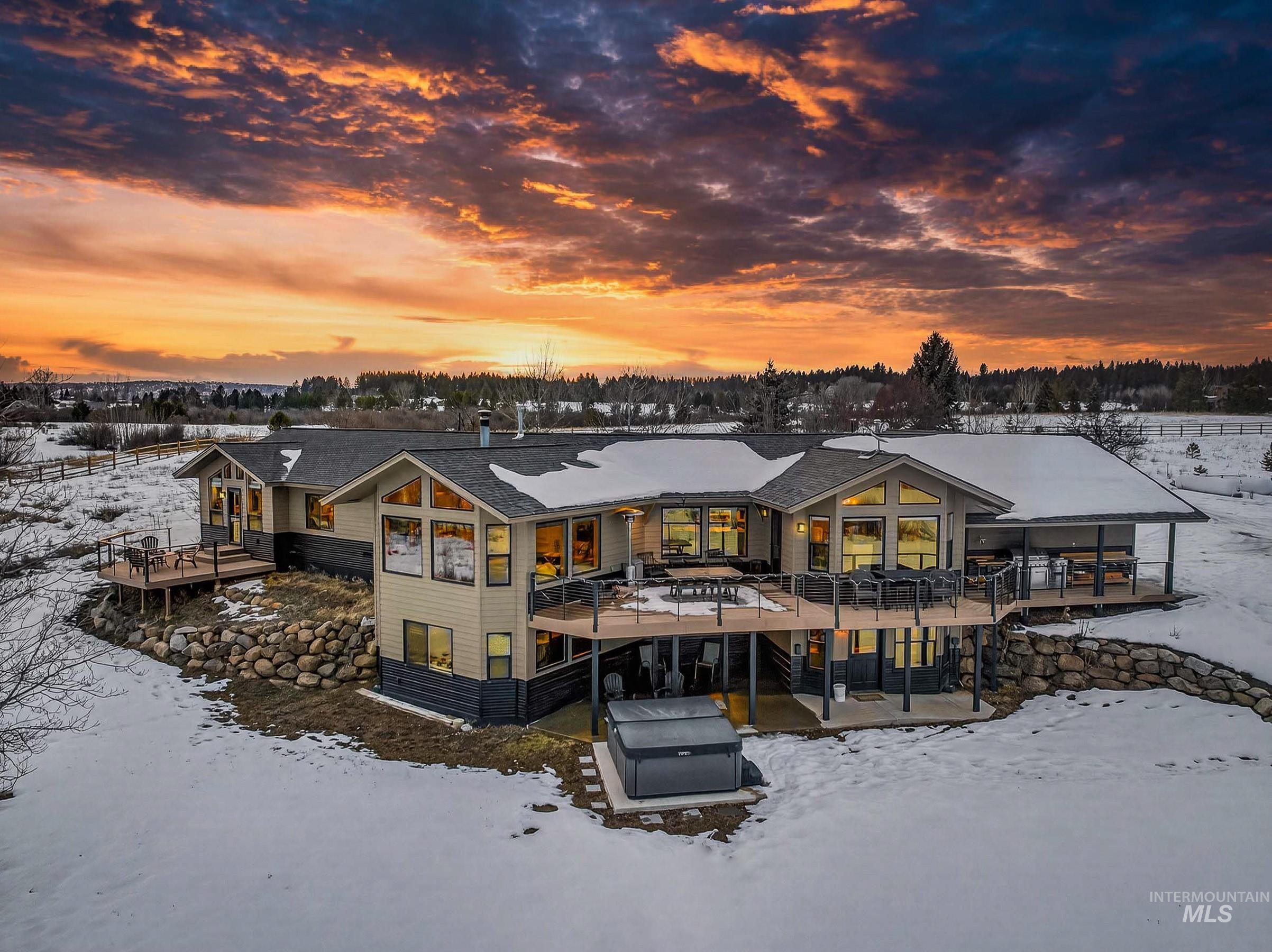 14199 Pioneer Road, McCall, Idaho 83638, 3 Bedrooms, 3 Bathrooms, Residential For Sale, Price $2,250,000,MLS 98974466