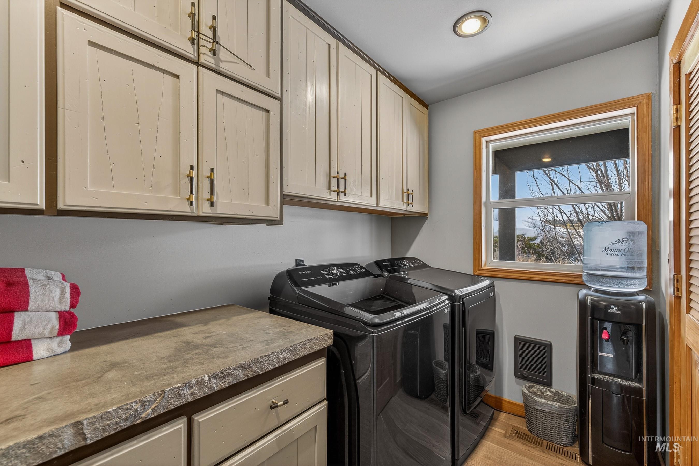 14199 Pioneer Road, McCall, Idaho 83638, 3 Bedrooms, 3 Bathrooms, Residential For Sale, Price $2,250,000,MLS 98974466