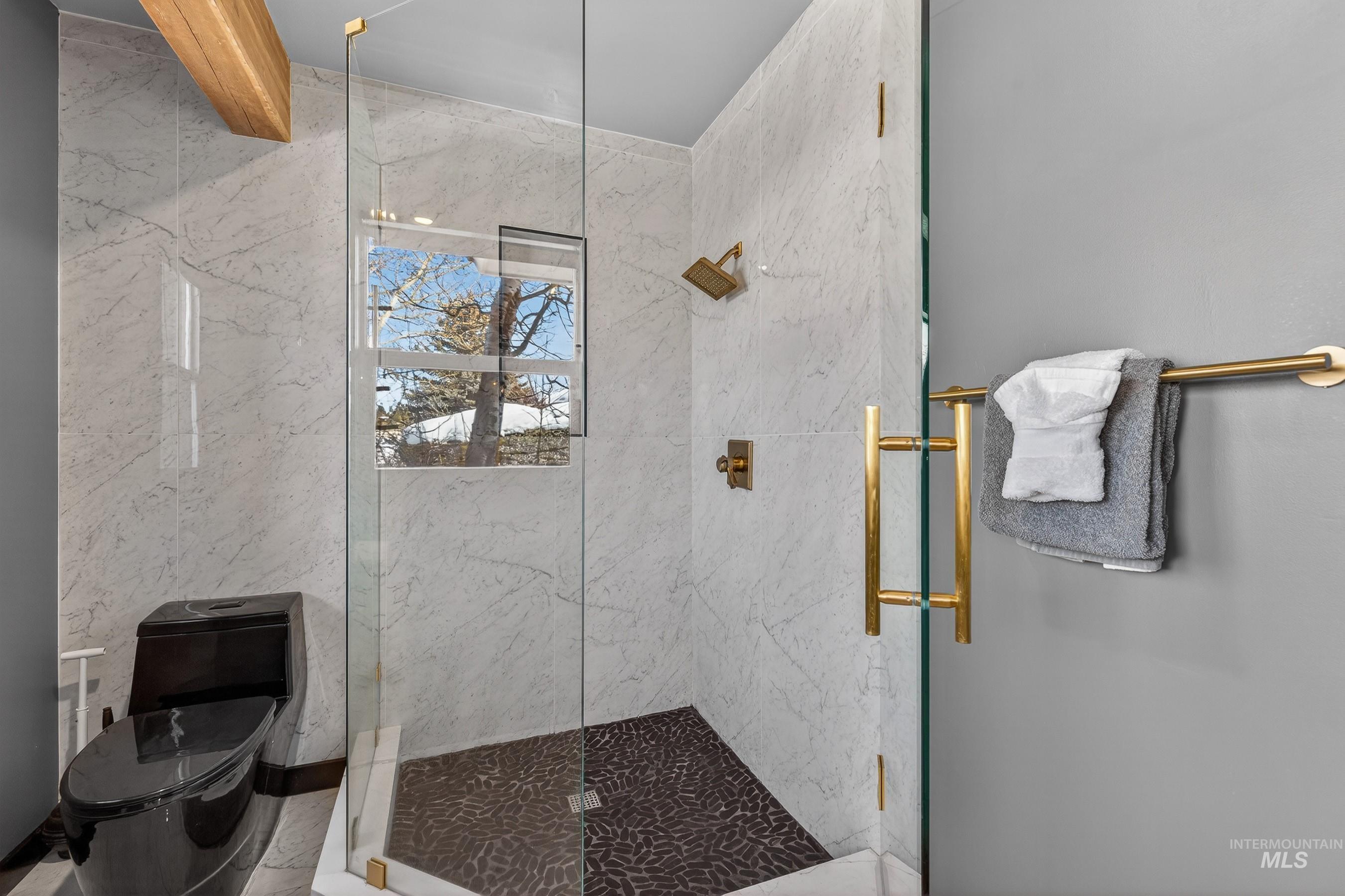 14199 Pioneer Road, McCall, Idaho 83638, 3 Bedrooms, 3 Bathrooms, Residential For Sale, Price $2,250,000,MLS 98974466