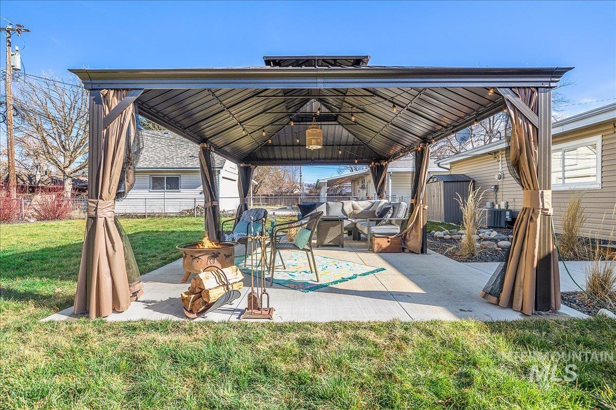 1910 W Lemhi St, Boise, Idaho 83705, 3 Bedrooms, 1 Bathroom, Residential For Sale, Price $389,000,MLS 98974467