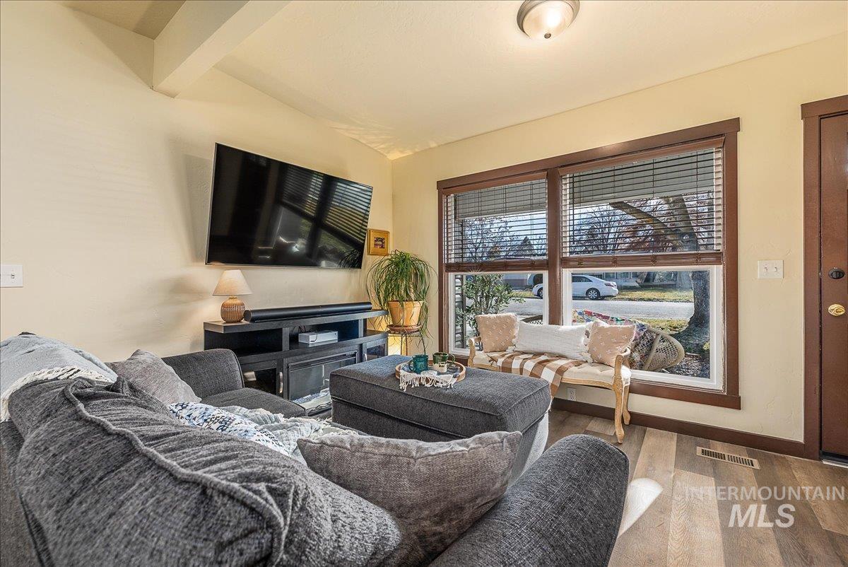 1910 W Lemhi St, Boise, Idaho 83705, 3 Bedrooms, 1 Bathroom, Residential For Sale, Price $389,000,MLS 98974467