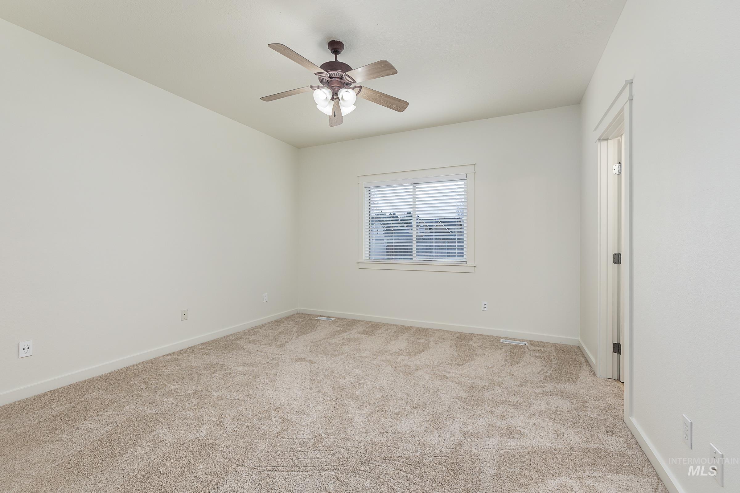 1373 W Loretta, Meridian, Idaho 83646, 3 Bedrooms, 2 Bathrooms, Residential For Sale, Price $409,900,MLS 98974468