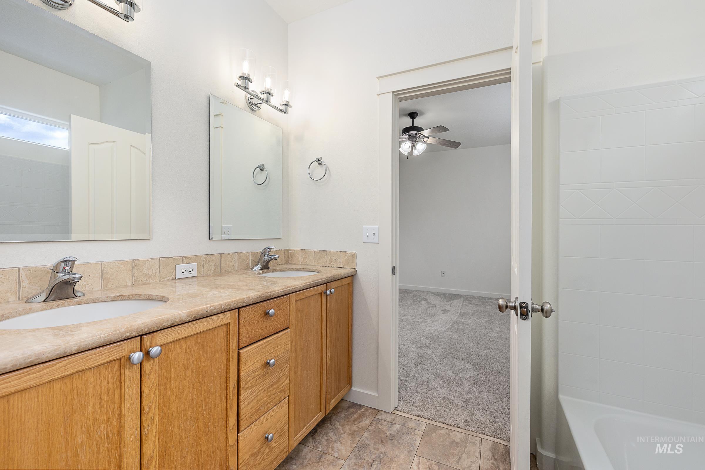 1373 W Loretta, Meridian, Idaho 83646, 3 Bedrooms, 2 Bathrooms, Residential For Sale, Price $409,900,MLS 98974468