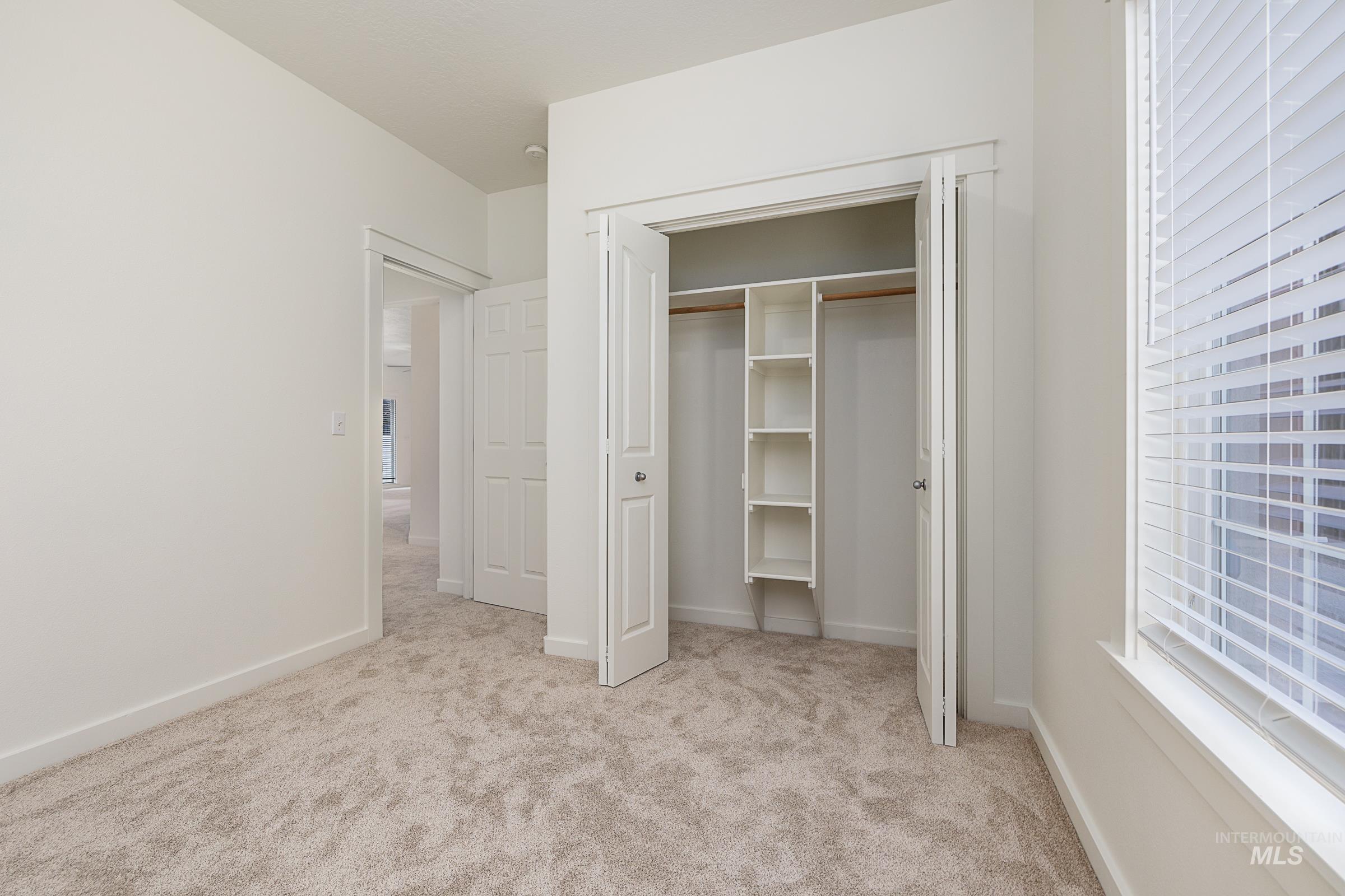 1373 W Loretta, Meridian, Idaho 83646, 3 Bedrooms, 2 Bathrooms, Residential For Sale, Price $409,900,MLS 98974468