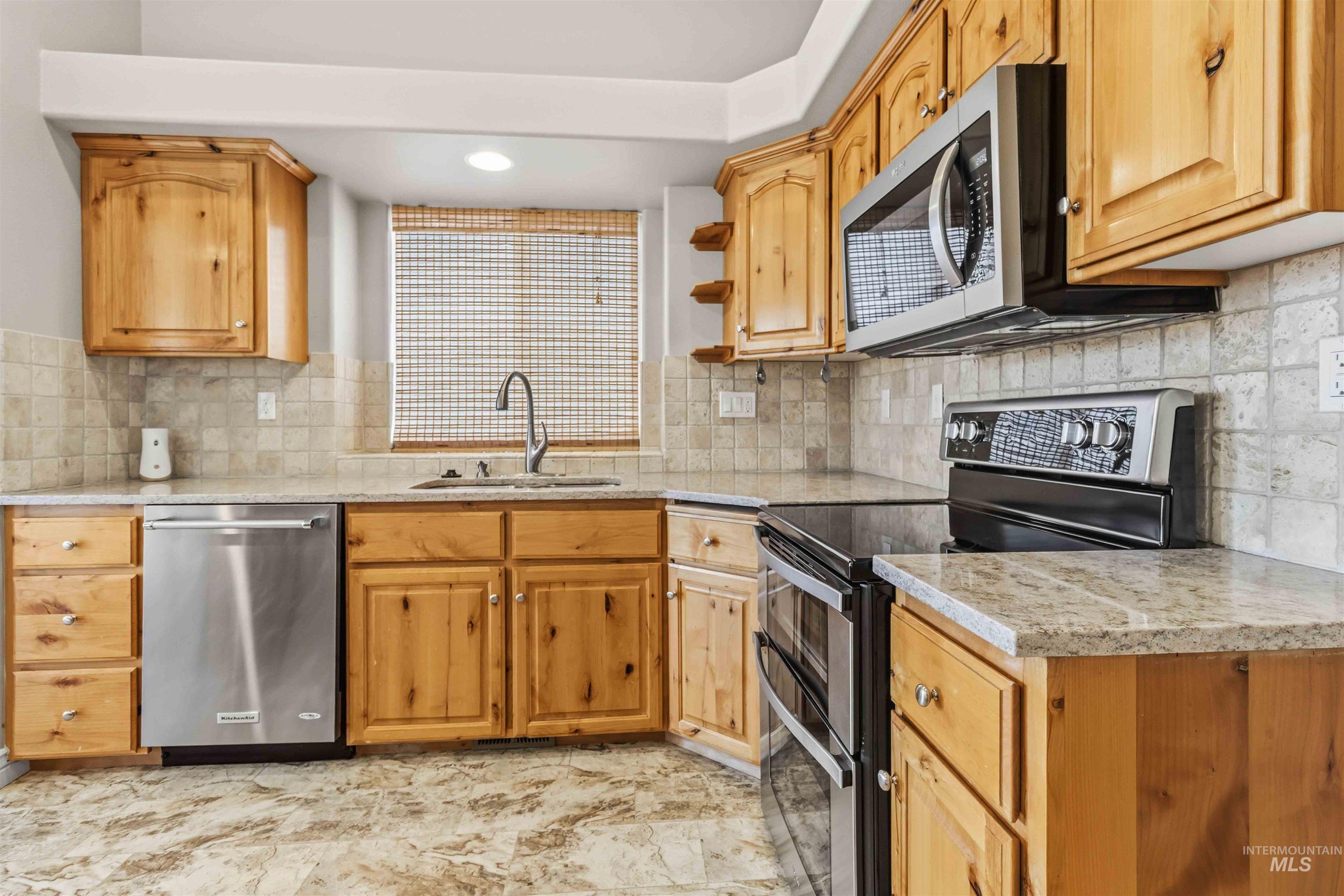 11439 W Mission Pointe Dr, Nampa, Idaho 83651, 3 Bedrooms, 2 Bathrooms, Residential For Sale, Price $415,000,MLS 98974469