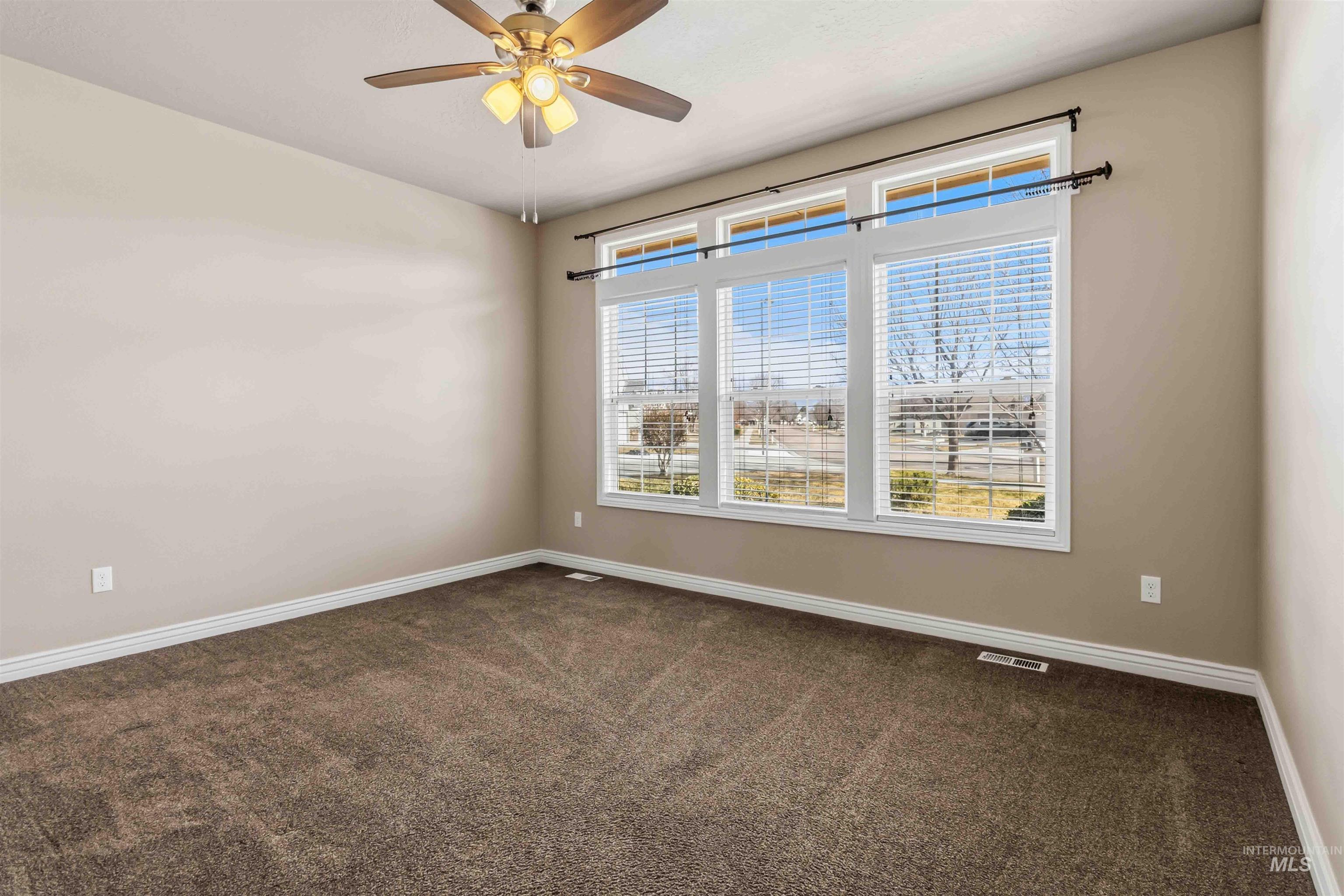 11439 W Mission Pointe Dr, Nampa, Idaho 83651, 3 Bedrooms, 2 Bathrooms, Residential For Sale, Price $415,000,MLS 98974469