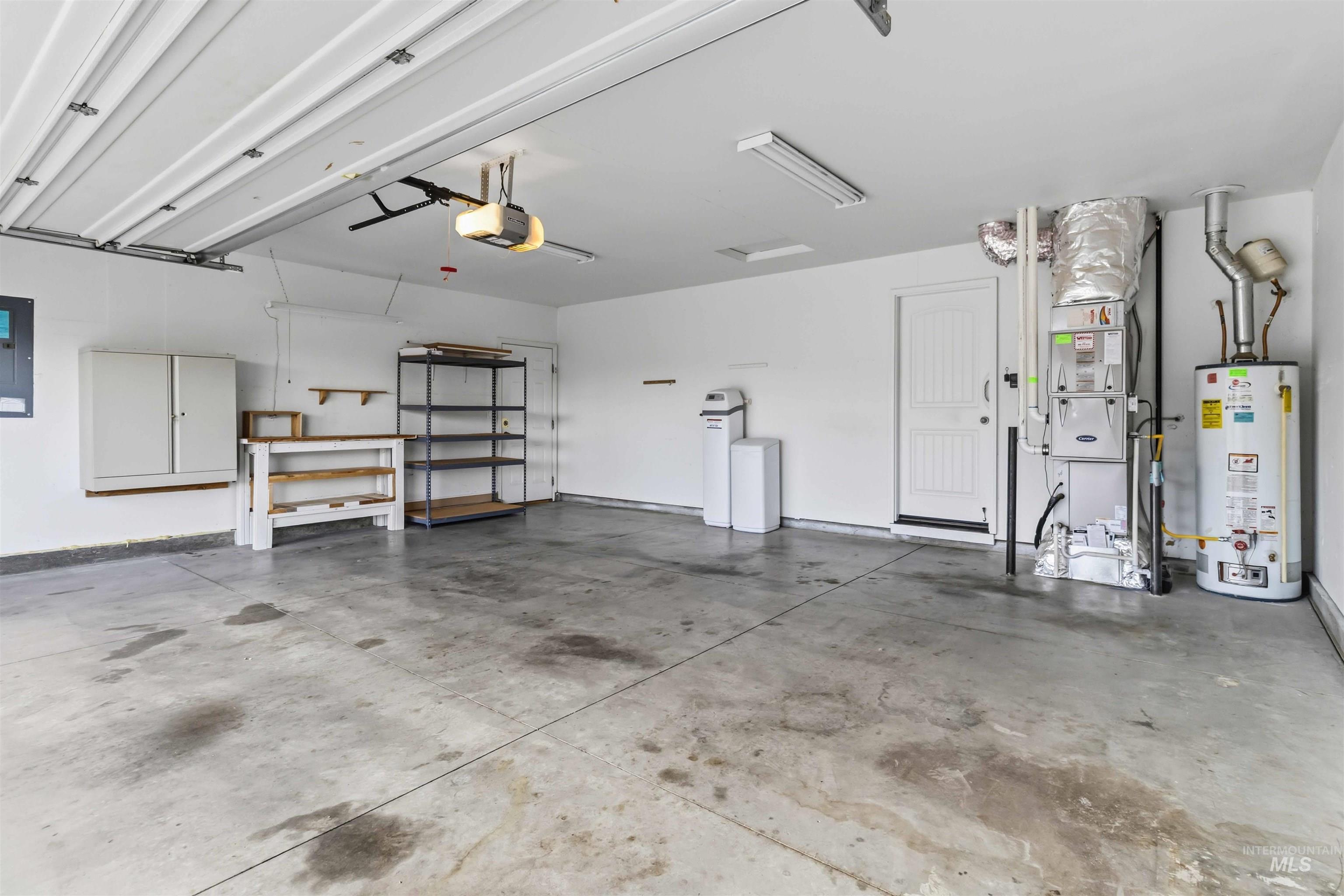 11439 W Mission Pointe Dr, Nampa, Idaho 83651, 3 Bedrooms, 2 Bathrooms, Residential For Sale, Price $415,000,MLS 98974469