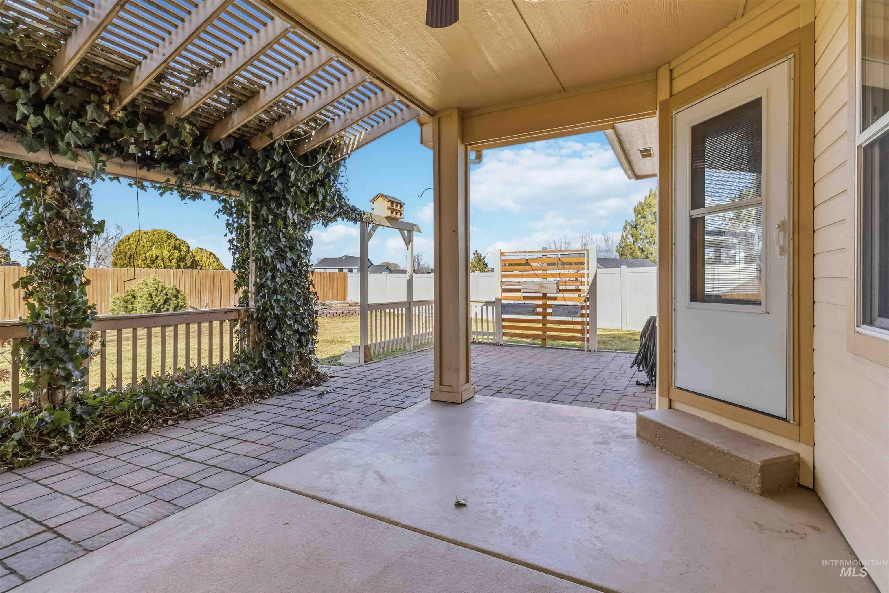 11439 W Mission Pointe Dr, Nampa, Idaho 83651, 3 Bedrooms, 2 Bathrooms, Residential For Sale, Price $415,000,MLS 98974469