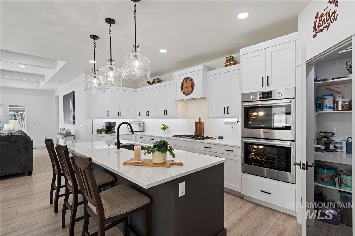 9863 W Aviara St., Star, Idaho 83669, 3 Bedrooms, 2 Bathrooms, Residential For Sale, Price $649,000,MLS 98974472