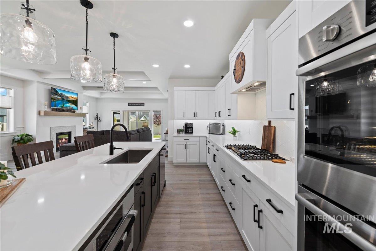 9863 W Aviara St., Star, Idaho 83669, 3 Bedrooms, 2 Bathrooms, Residential For Sale, Price $649,000,MLS 98974472