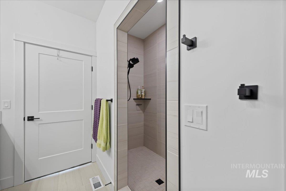 9863 W Aviara St., Star, Idaho 83669, 3 Bedrooms, 2 Bathrooms, Residential For Sale, Price $649,000, 98974472