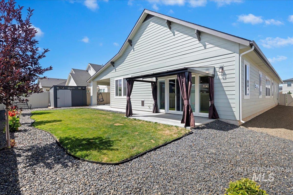 9863 W Aviara St., Star, Idaho 83669, 3 Bedrooms, 2 Bathrooms, Residential For Sale, Price $649,000,MLS 98974472