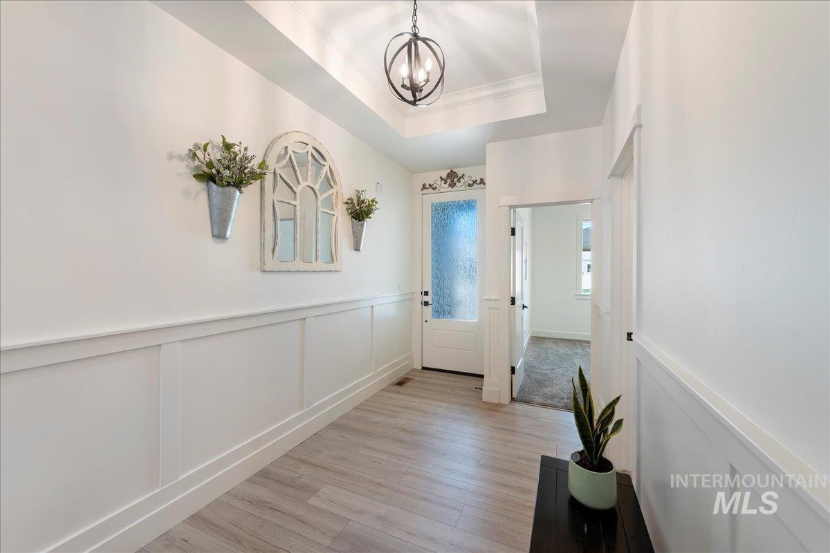 9863 W Aviara St., Star, Idaho 83669, 3 Bedrooms, 2 Bathrooms, Residential For Sale, Price $649,000,MLS 98974472