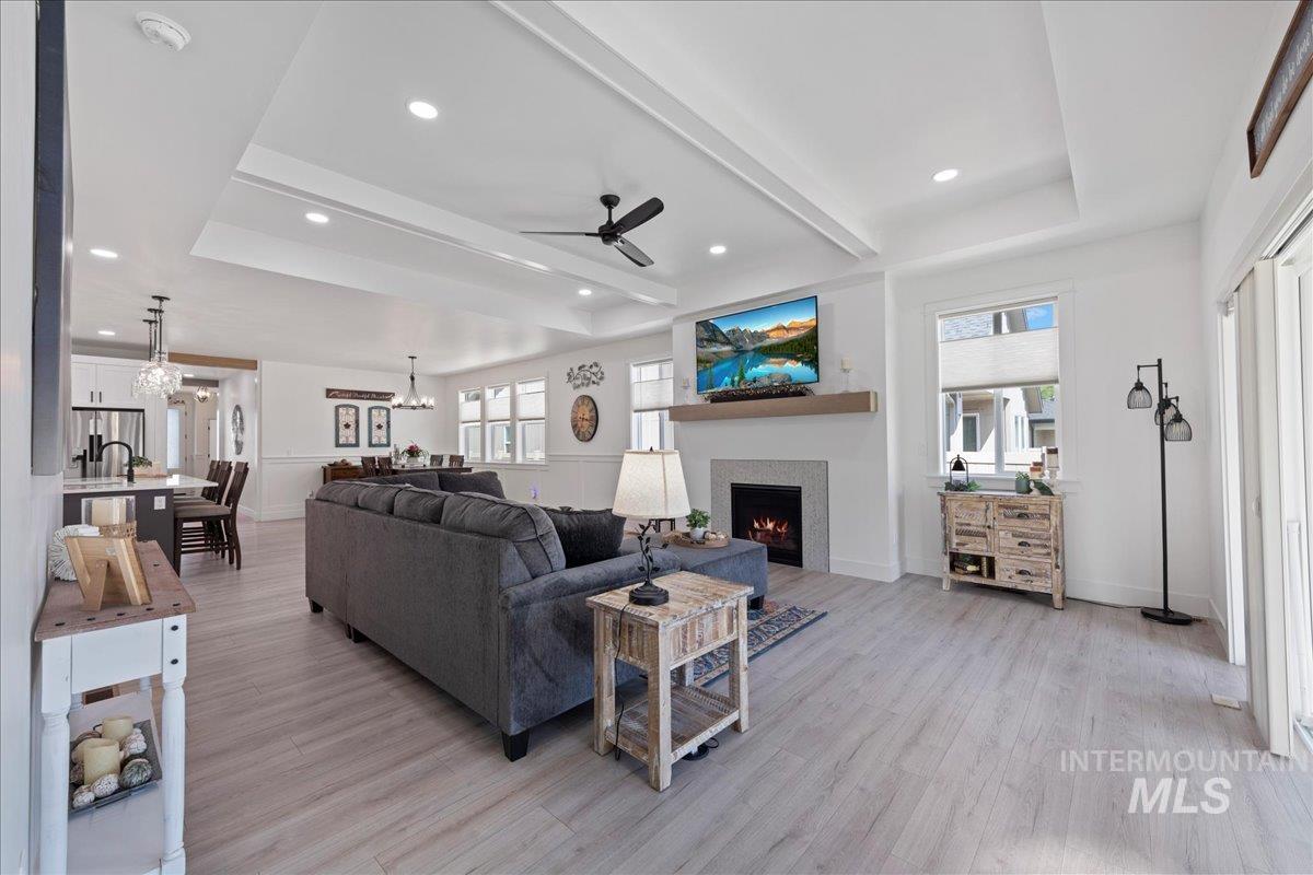 9863 W Aviara St., Star, Idaho 83669, 3 Bedrooms, 2 Bathrooms, Residential For Sale, Price $649,000,MLS 98974472