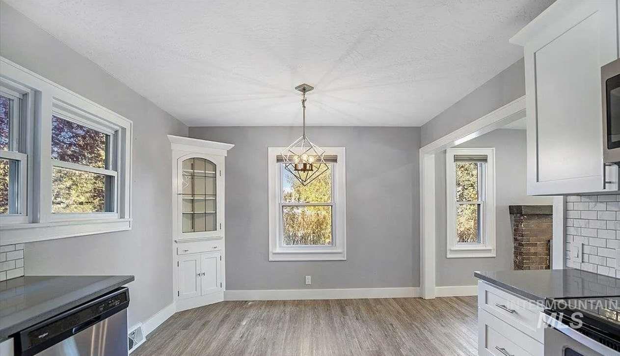 291 Lincoln St, Twin Falls, Idaho 83301, 5 Bedrooms, 3 Bathrooms, Residential For Sale, Price $599,000, 98974473