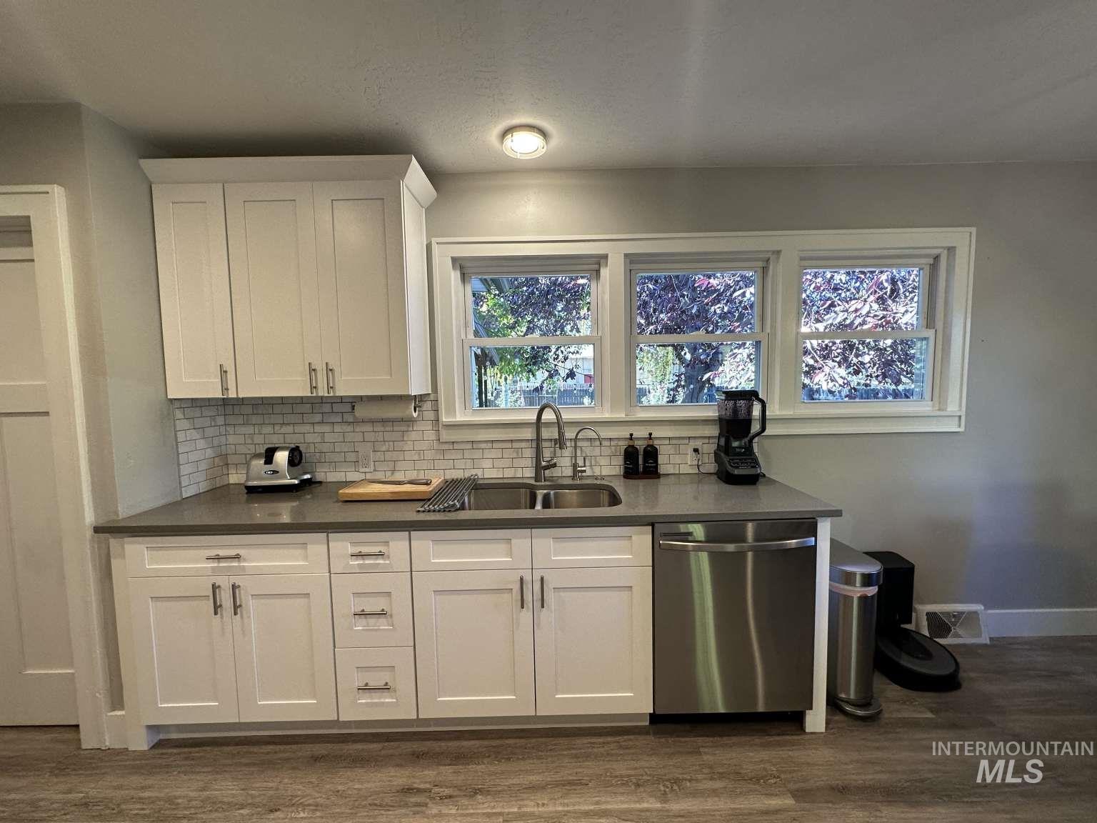 291 Lincoln St, Twin Falls, Idaho 83301, 5 Bedrooms, 3 Bathrooms, Residential For Sale, Price $599,000, 98974473