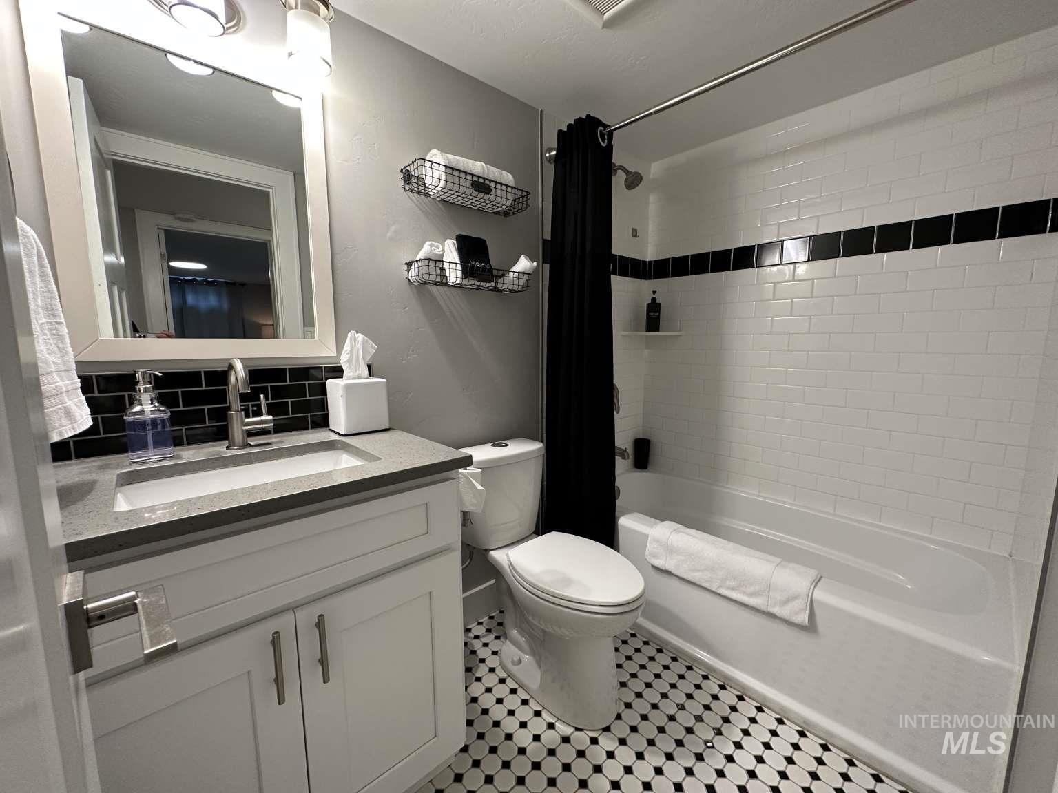 291 Lincoln St, Twin Falls, Idaho 83301, 5 Bedrooms, 3 Bathrooms, Residential For Sale, Price $599,000, 98974473