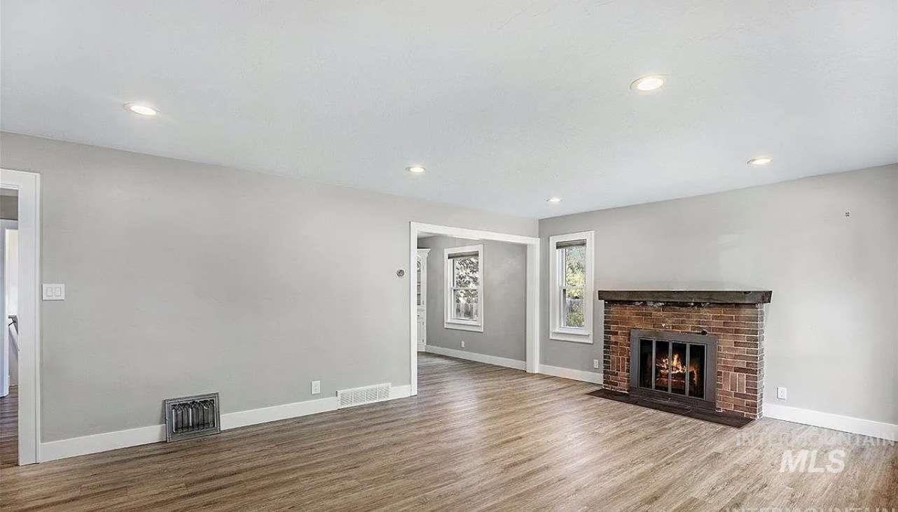 291 Lincoln St, Twin Falls, Idaho 83301, 5 Bedrooms, 3 Bathrooms, Residential For Sale, Price $599,000, 98974473