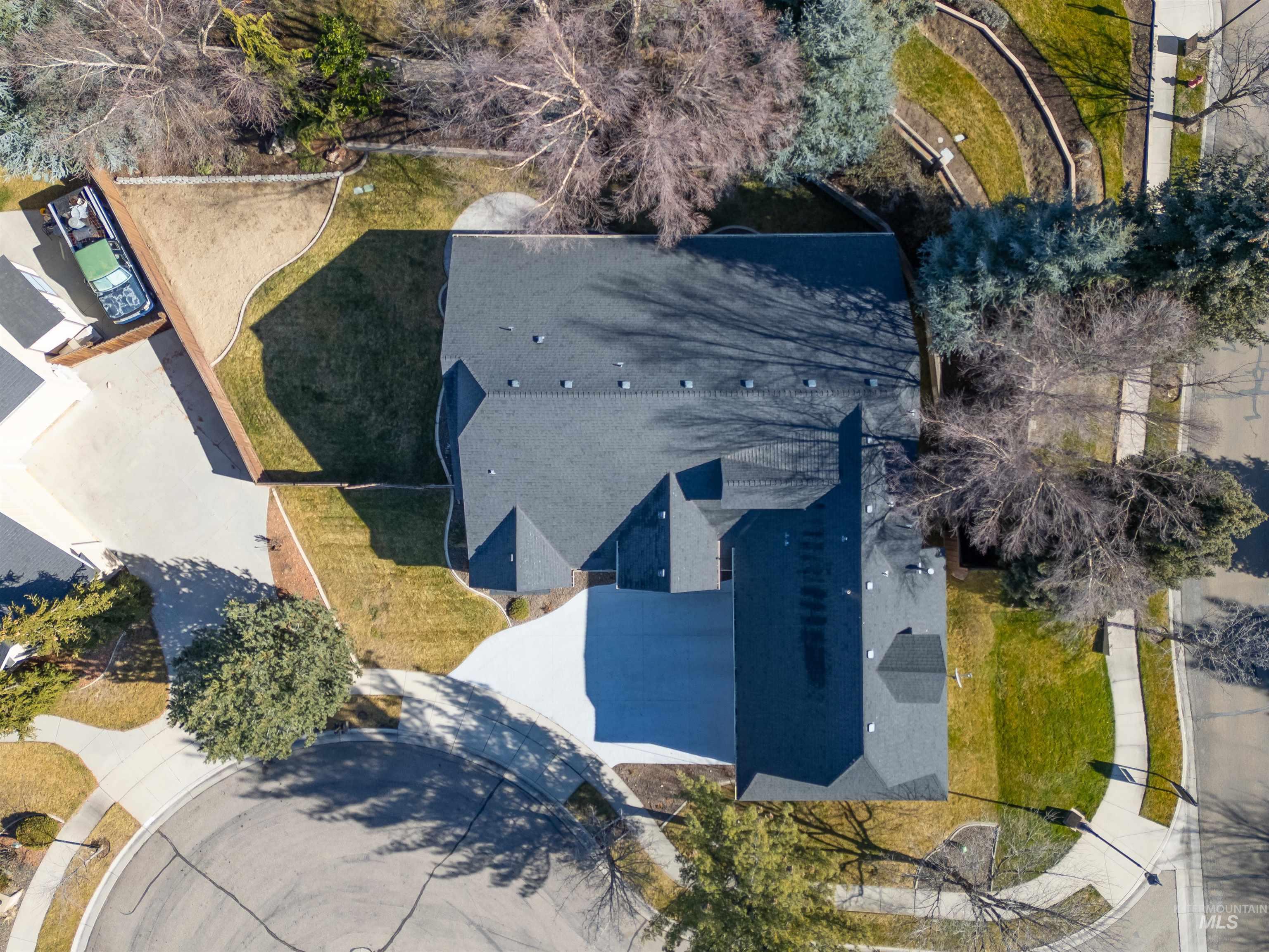 5236 N Cougar Flat Pl, Meridian, Idaho 83646, 4 Bedrooms, 3 Bathrooms, Residential For Sale, Price $675,000, 98974476