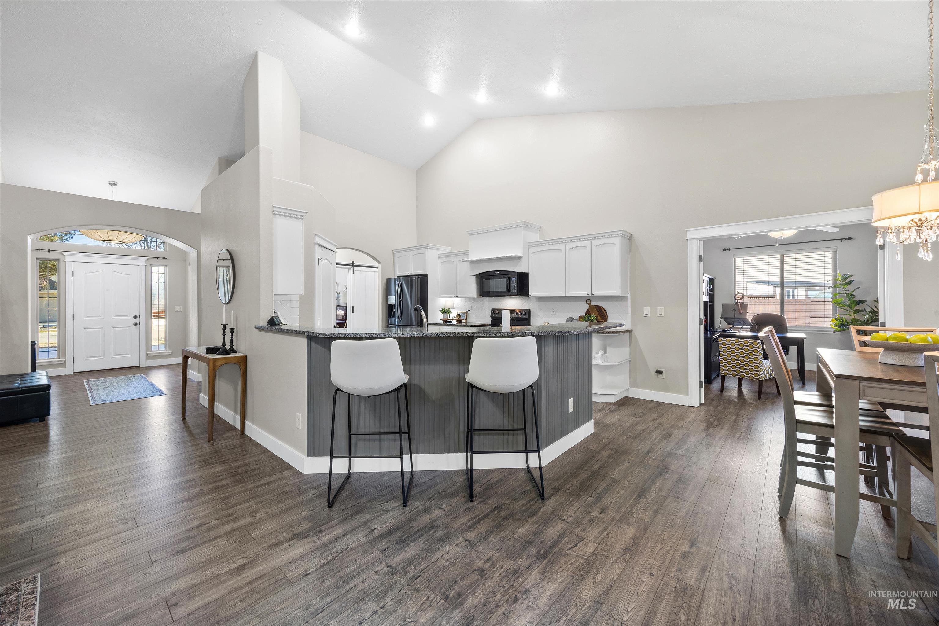 5236 N Cougar Flat Pl, Meridian, Idaho 83646, 4 Bedrooms, 3 Bathrooms, Residential For Sale, Price $675,000, 98974476